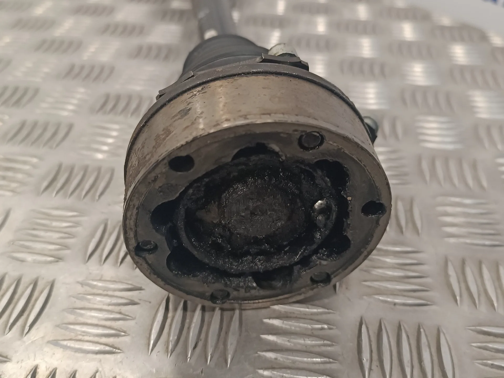 Transmision Delantera Izquierda para Audi A3 (8P)