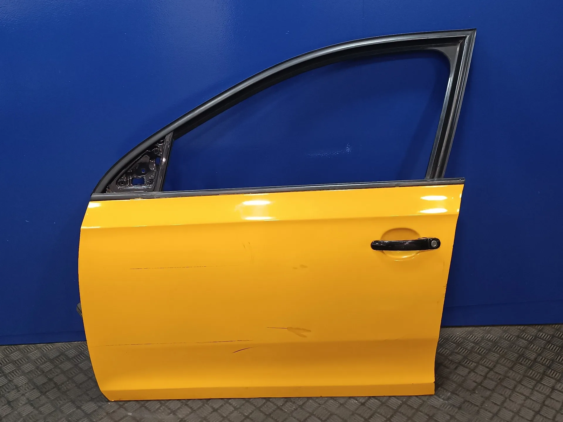 Puerta Delantera Izquierda para Skoda Rapid