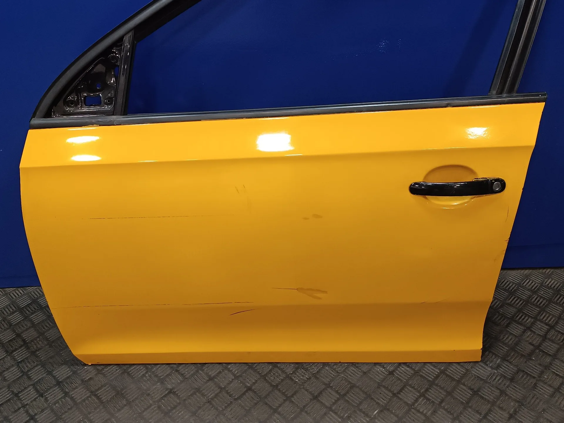 Puerta Delantera Izquierda para Skoda Rapid