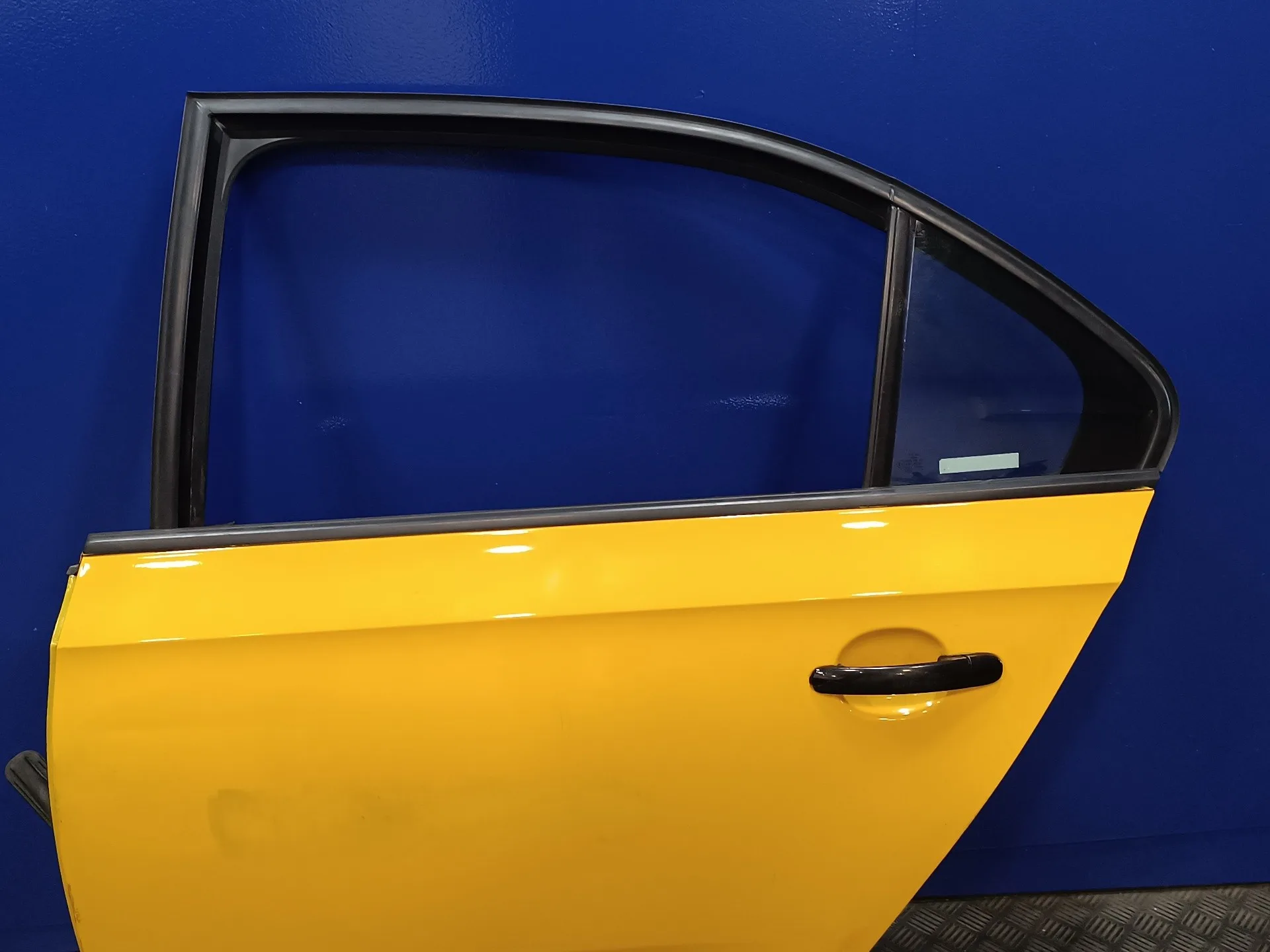 Puerta Trasera Izquierda para Skoda Rapid