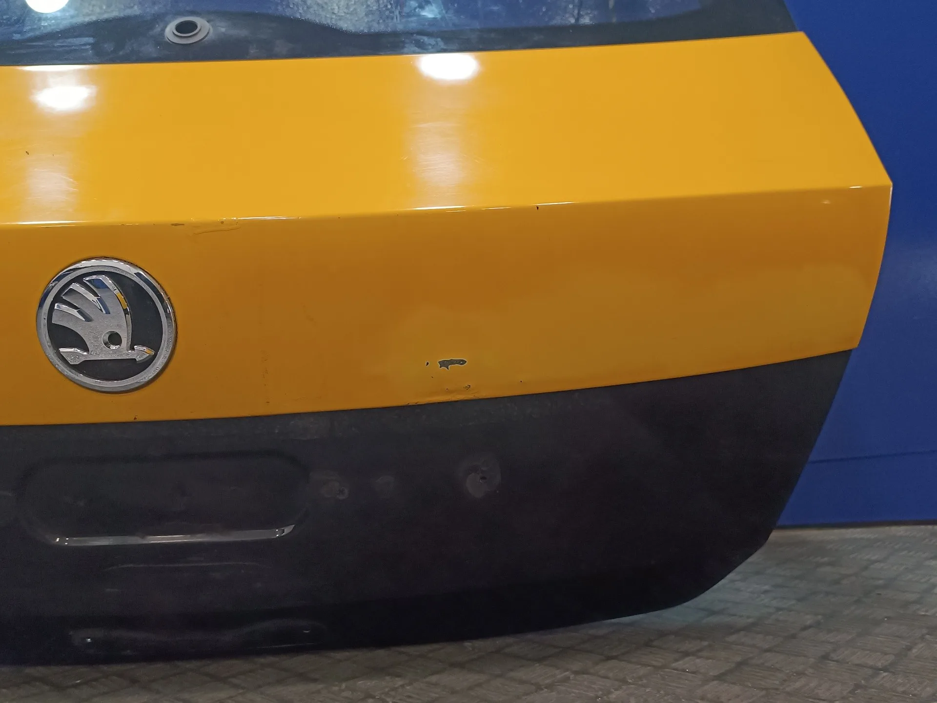Porton Trasero para Skoda Rapid