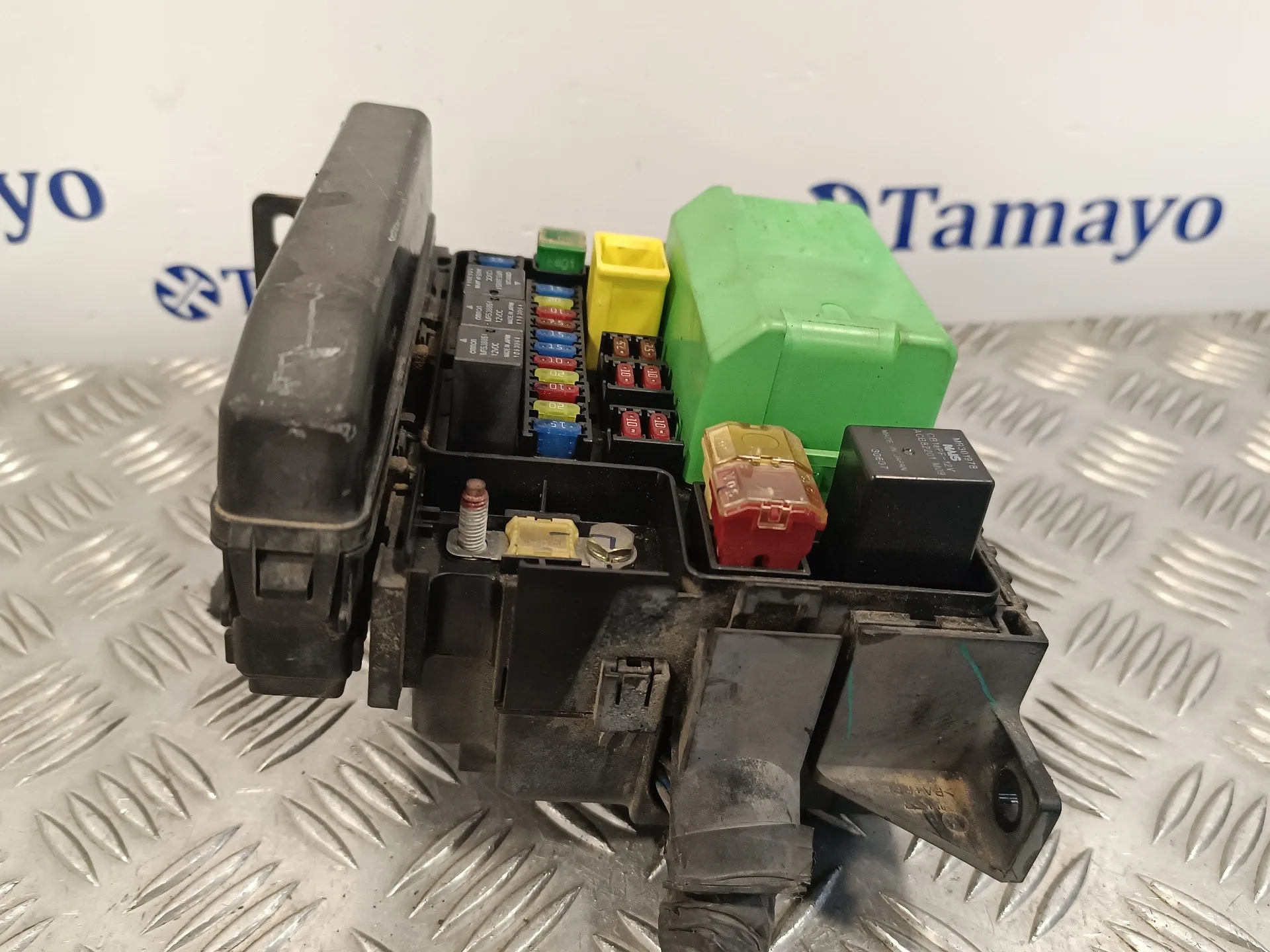 Caja Reles / Fusibles para Mitsubishi Outlander (Cu0W)