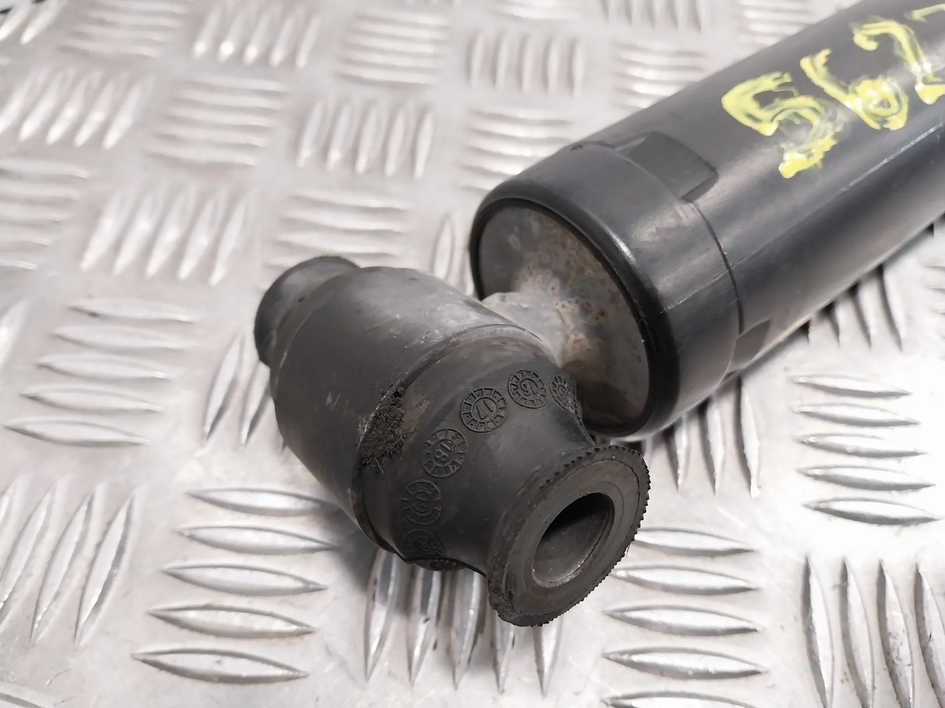 Amortiguador Trasero Izquierdo para Ford Transit Furgon (Tts)