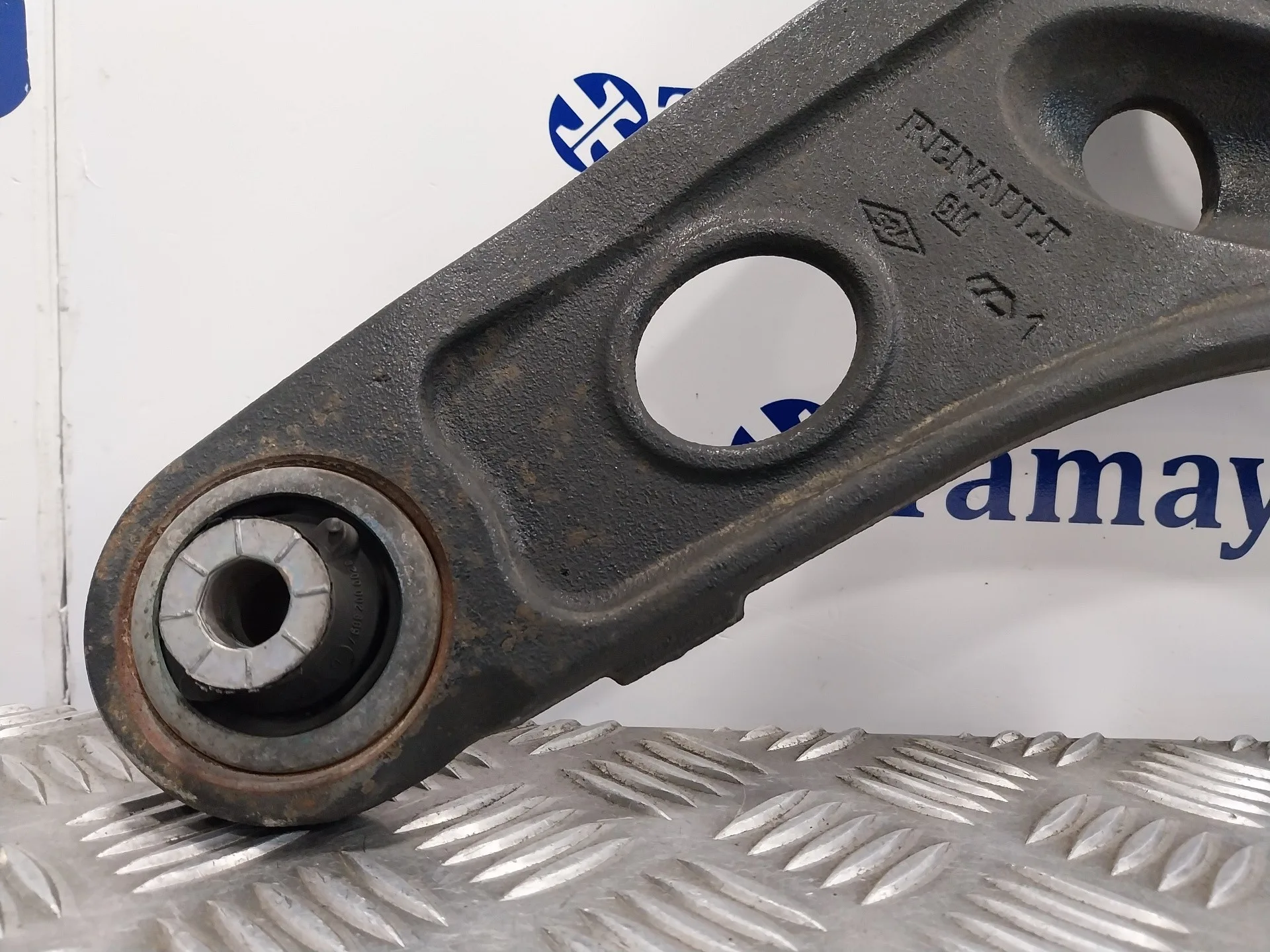 Brazo Suspension Inferior Delantero Derecho para Renault Trafic Furgon