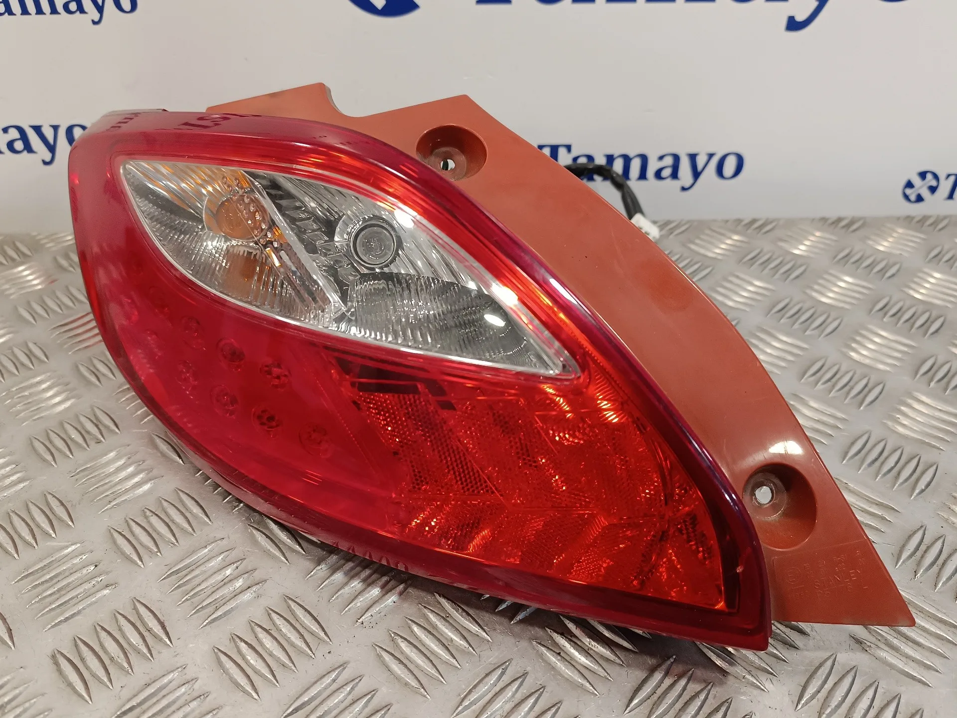 Piloto Trasero Izquierdo para Mazda 2 Lim. (De)