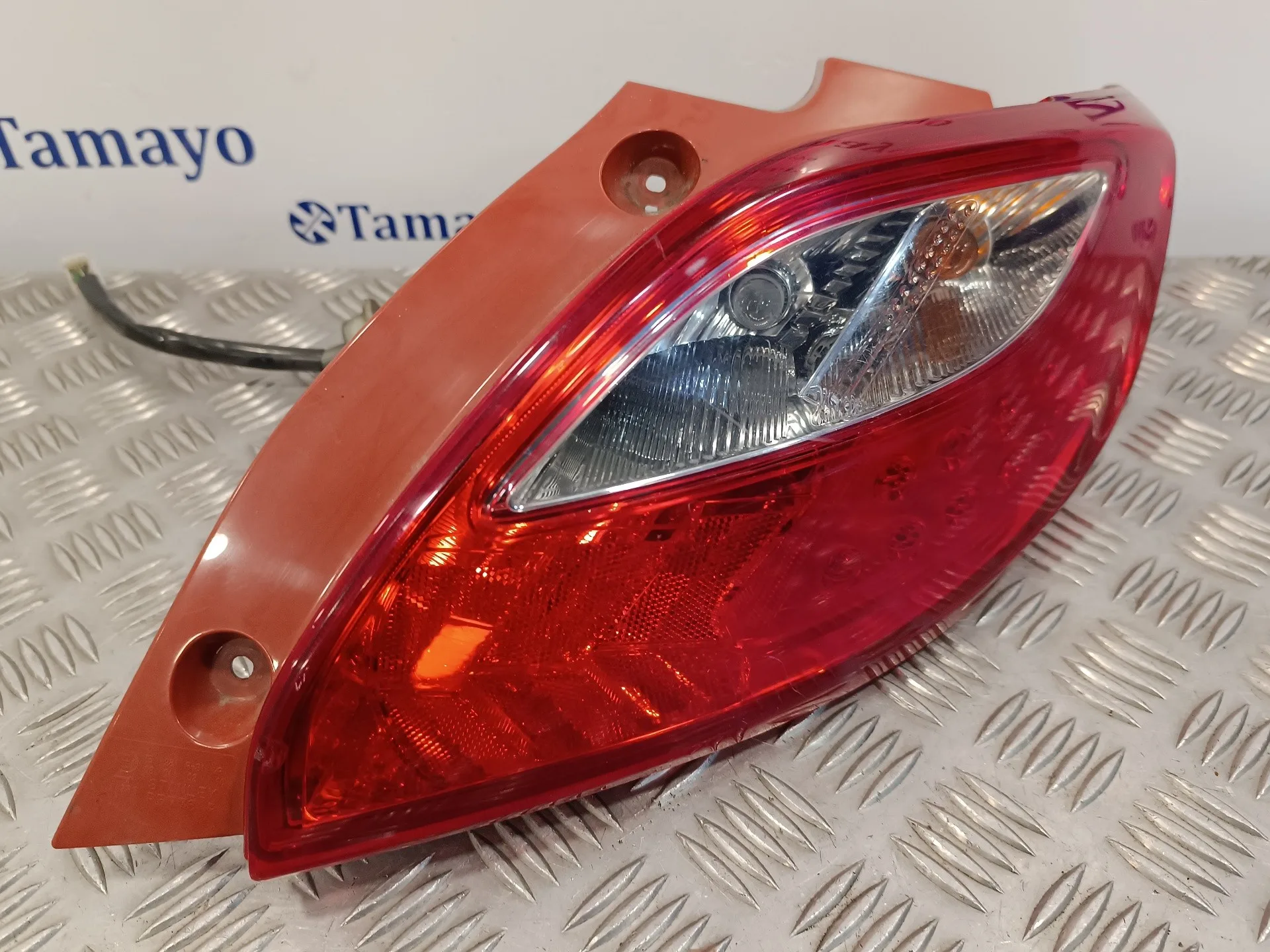 Piloto Trasero Derecho para Mazda 2 Lim. (De)