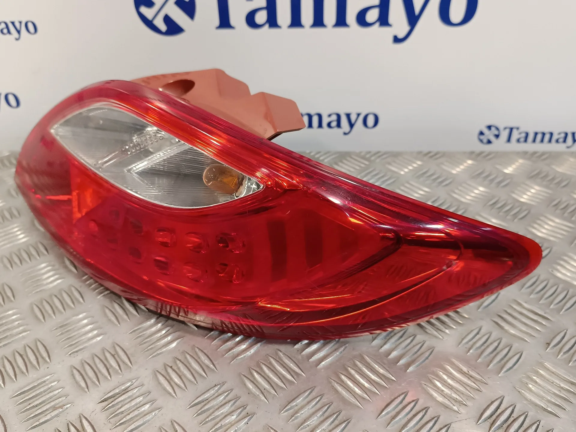 Piloto Trasero Derecho para Mazda 2 Lim. (De)