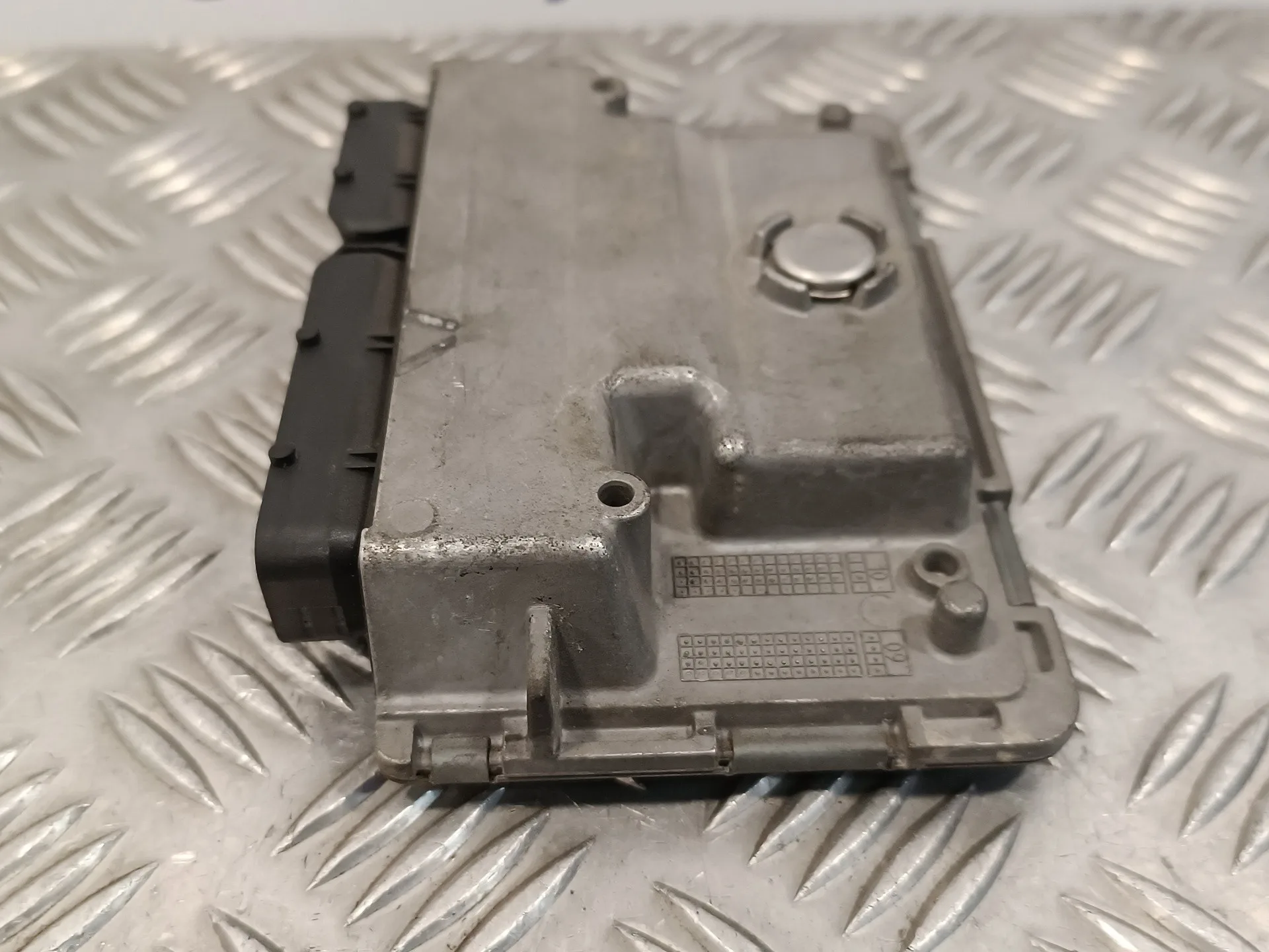 Centralita Motor Uce para Seat Ibiza (6J5)