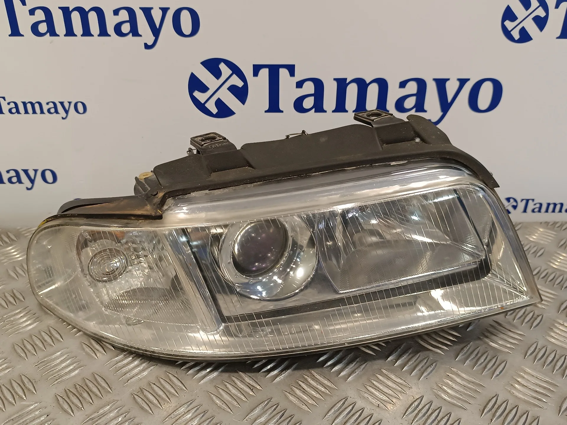 Faro Derecho para Audi A4 Avant (B5)