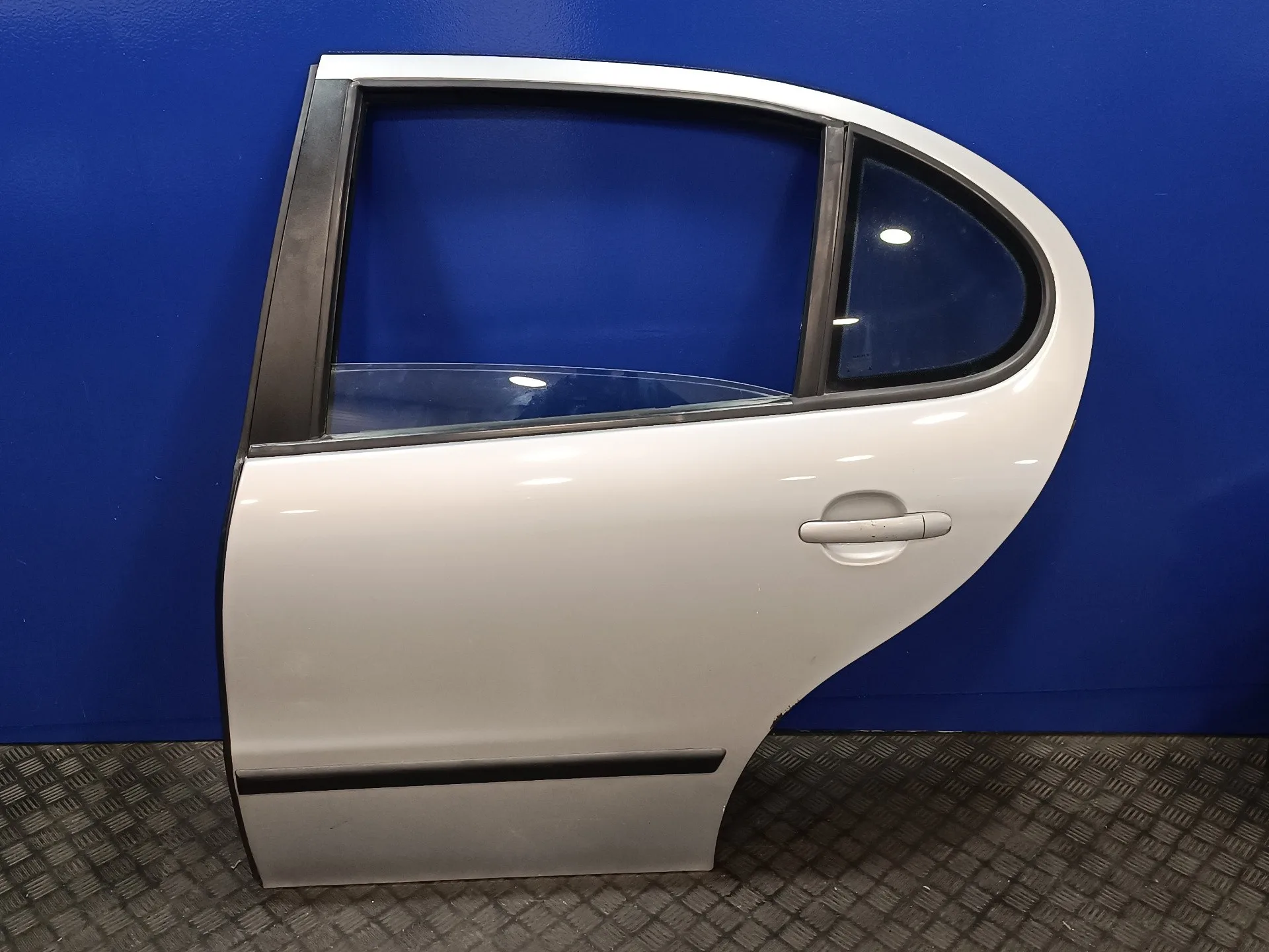 Puerta Trasera Izquierda para Seat Toledo (1M2)