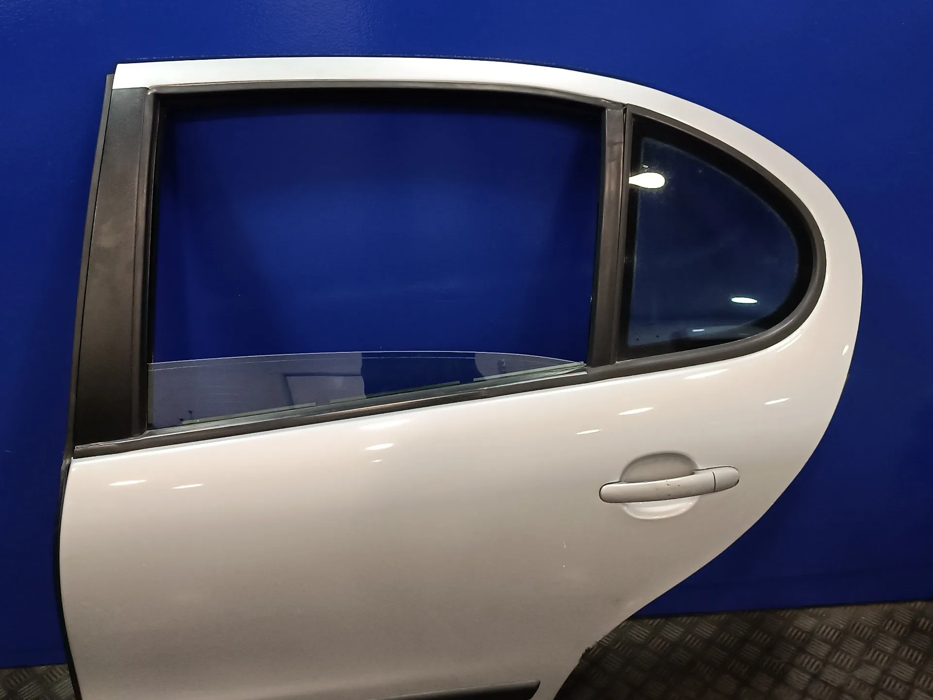 Puerta Trasera Izquierda para Seat Toledo (1M2)