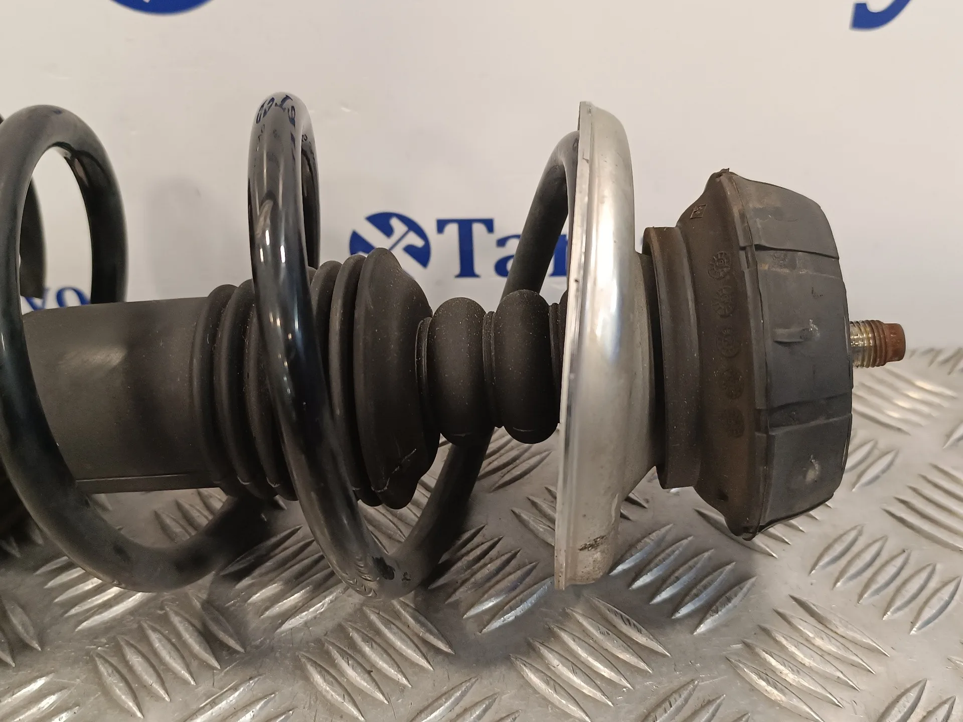 Amortiguador Delantero Derecho para Dacia Sandero