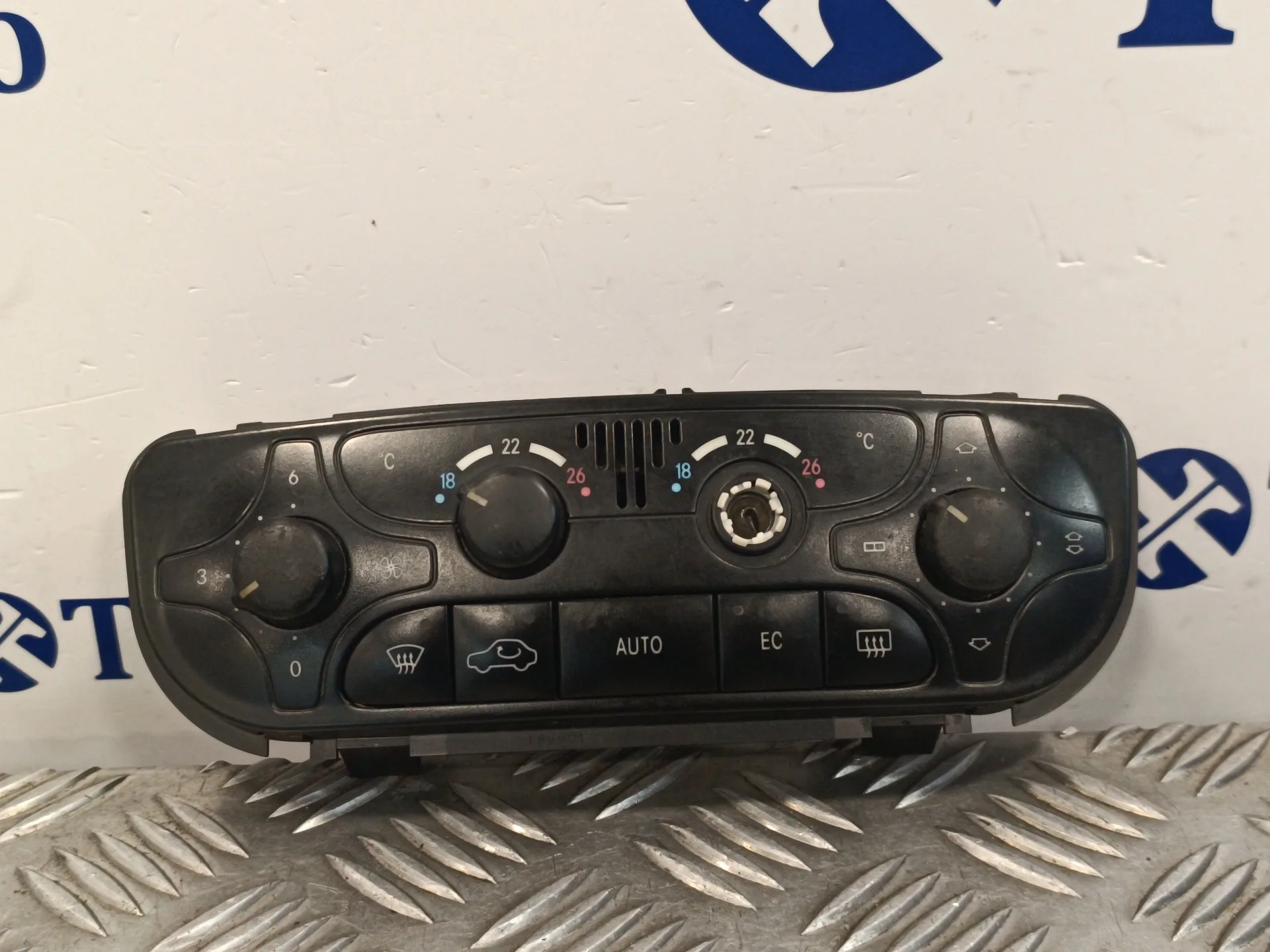 Mando Climatizador para Mercedes-Benz Clase C (W203) Berlina