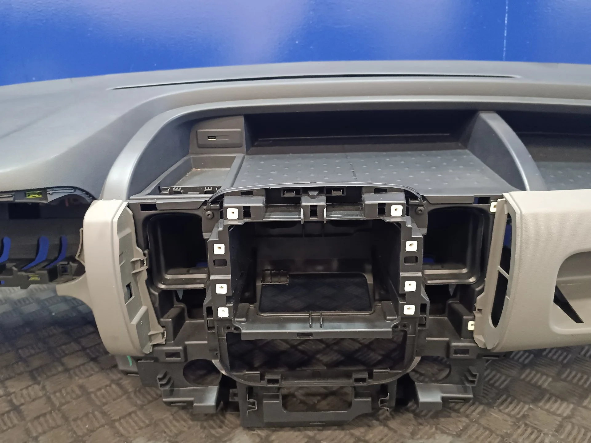 Salpicadero para Renault Trafic Furgon