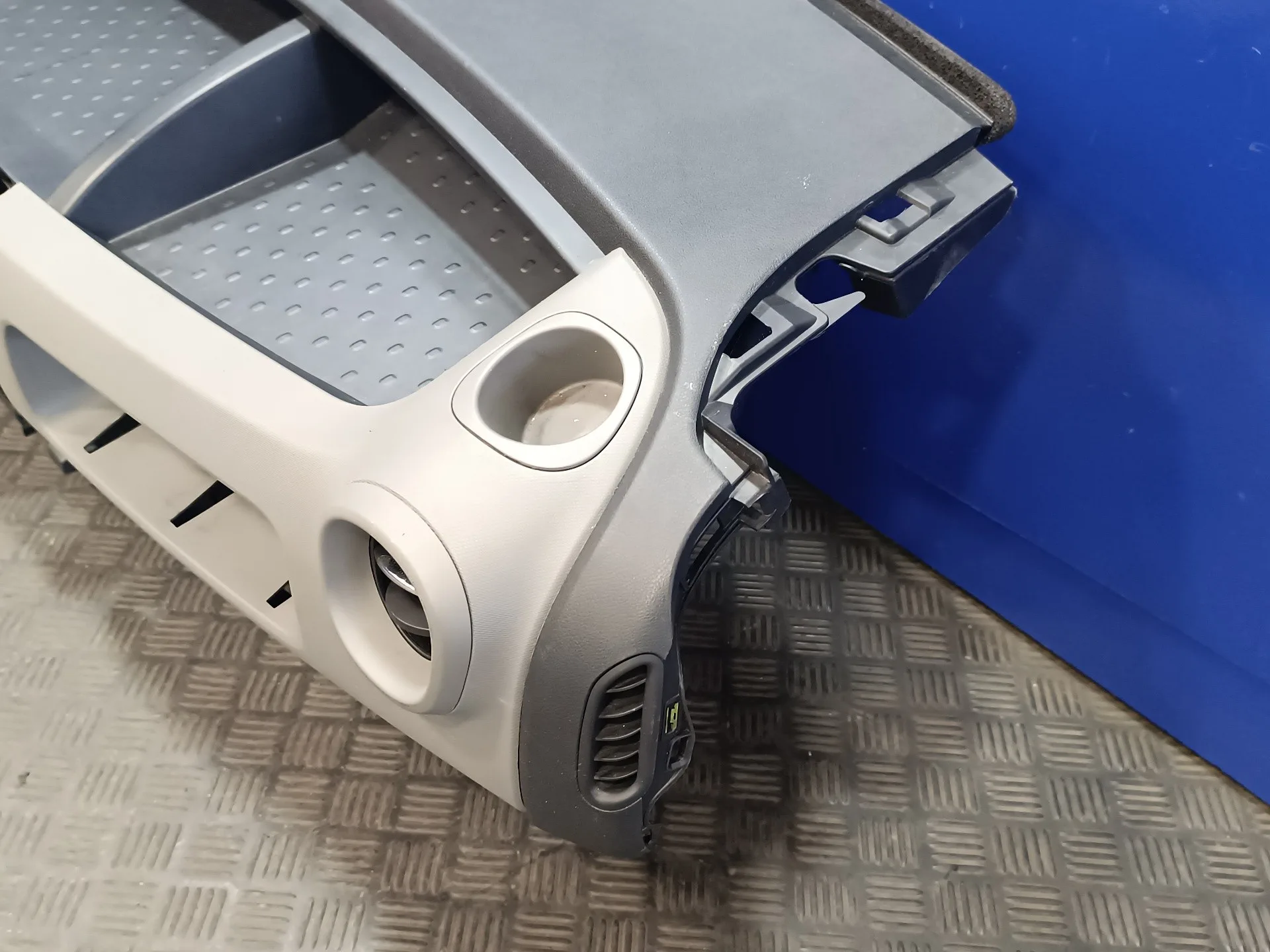 Salpicadero para Renault Trafic Furgon
