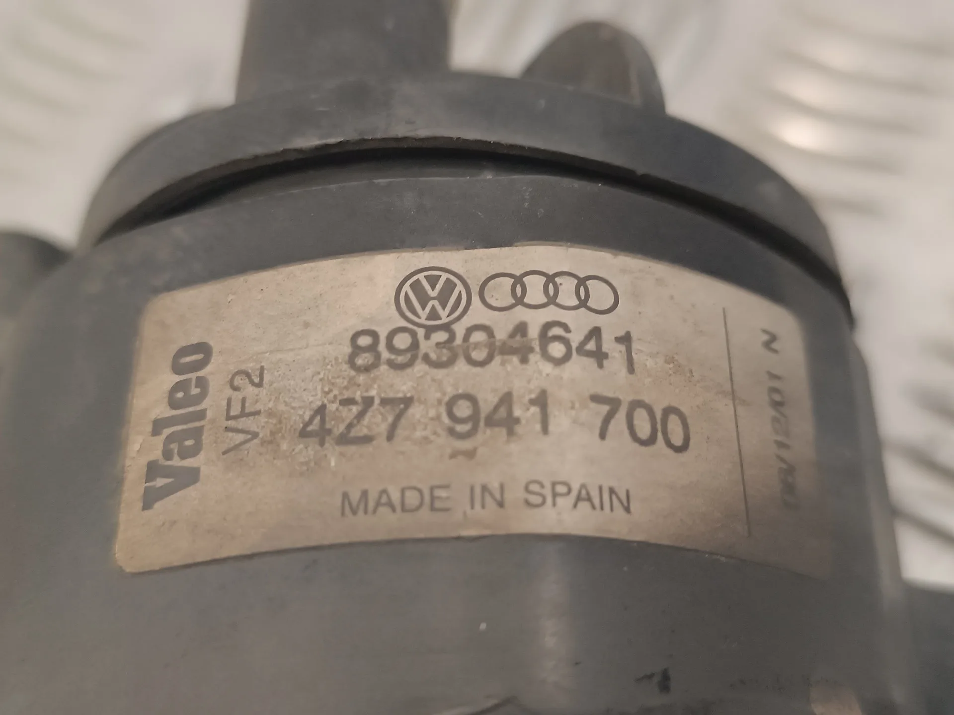 Faro Derecho para Audi Allroad Quattro (4B5)