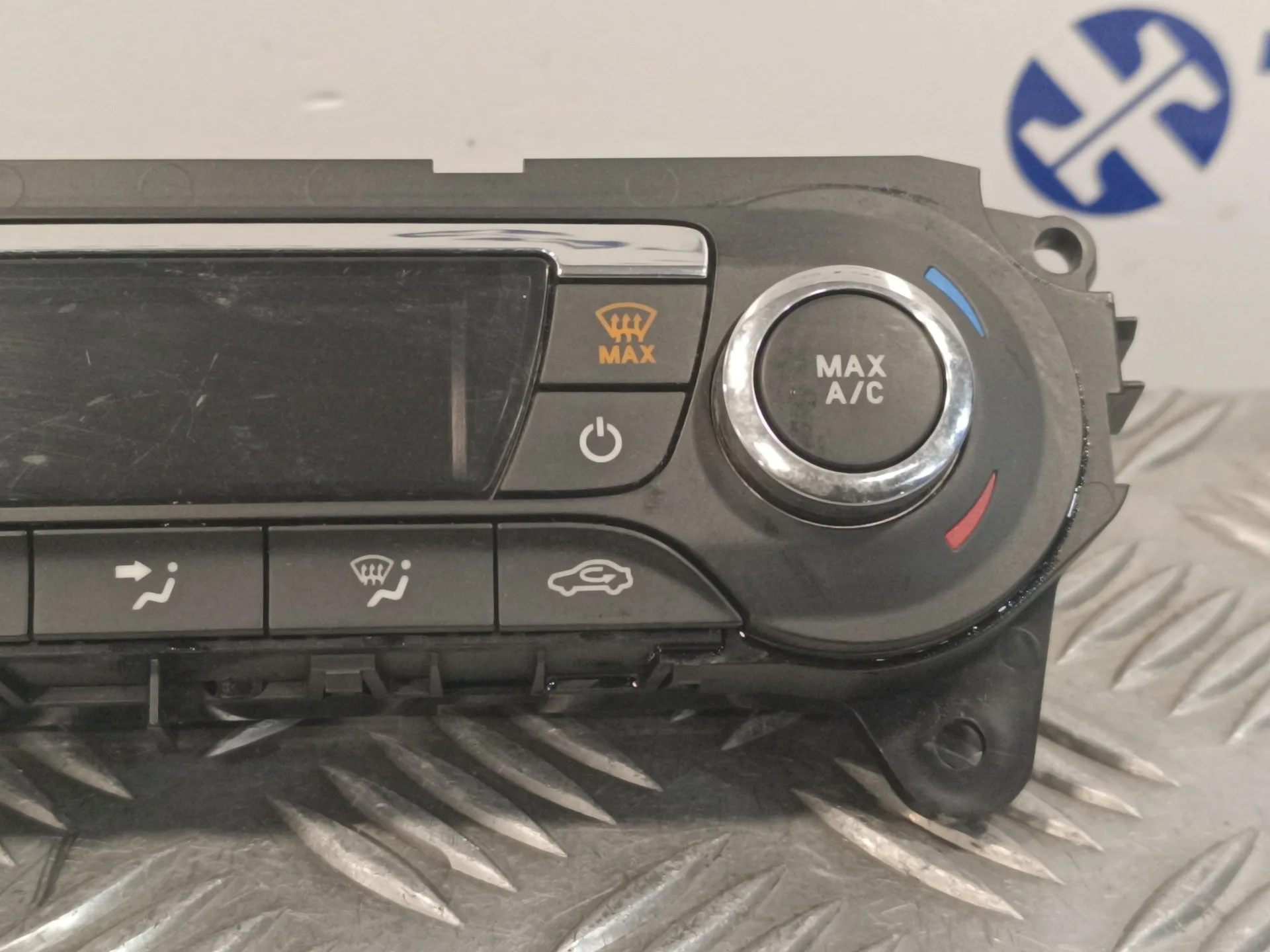 Mando Climatizador para Ford Focus Turn.