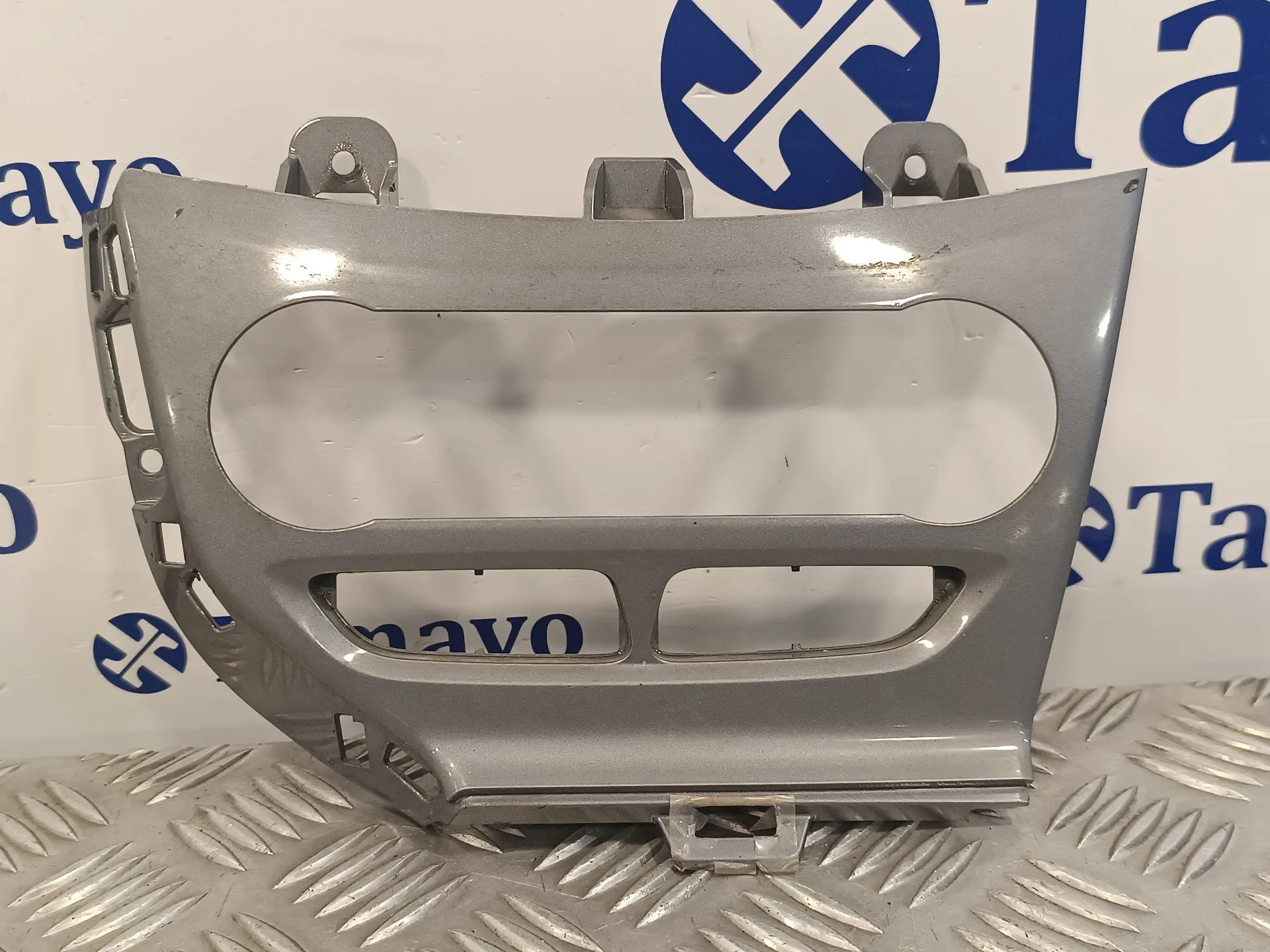 Moldura para Ford Focus Turn.