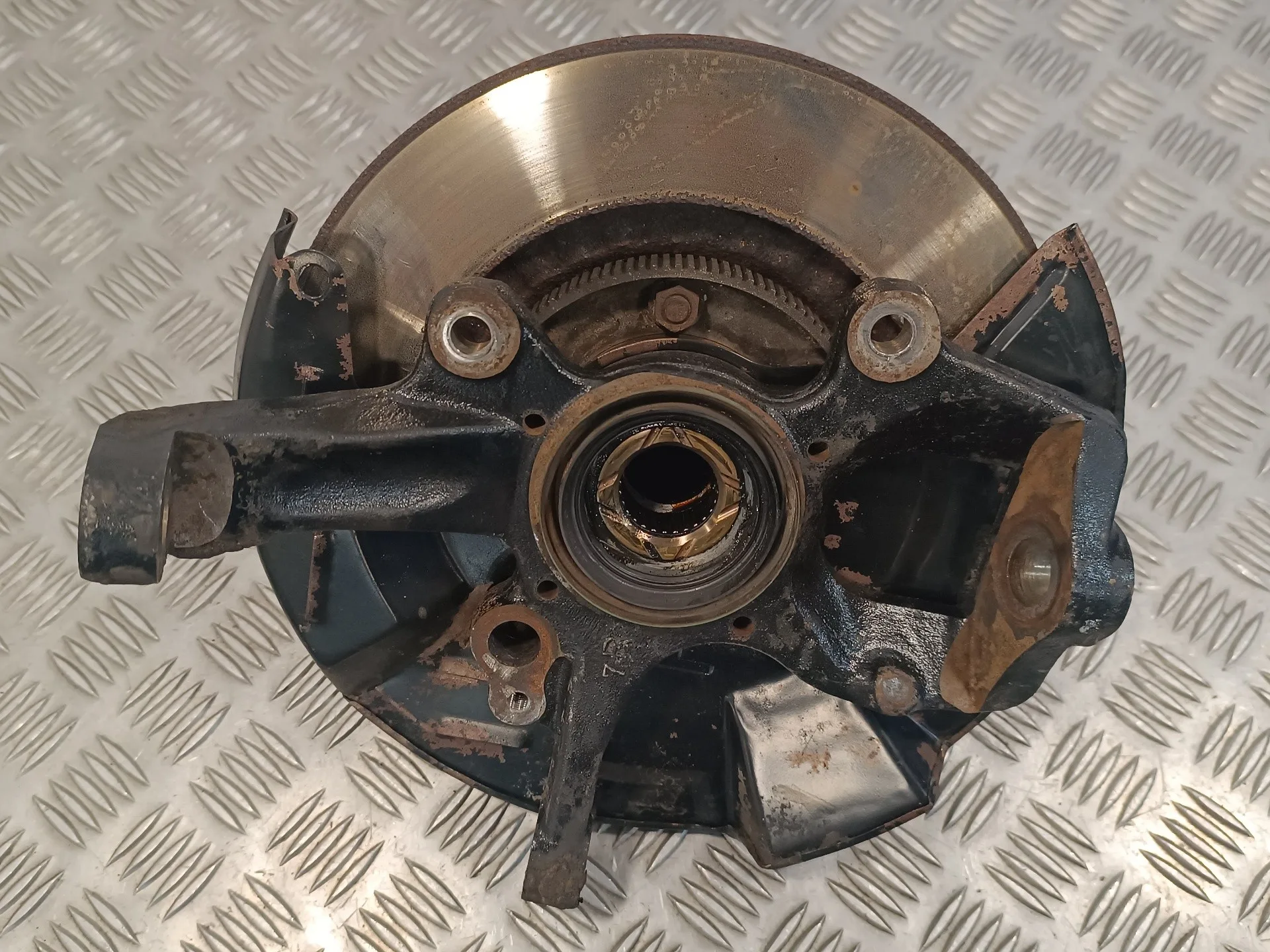 Mangueta Delantera Derecha para Mitsubishi Montero (V20/V40)