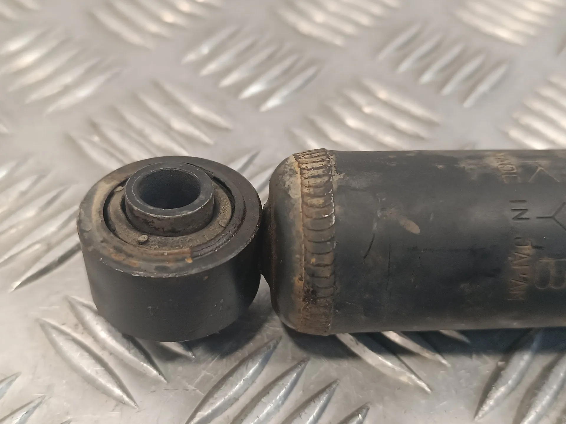 Amortiguador Delantero Izquierdo para Suzuki Jimny Sn (Fj)