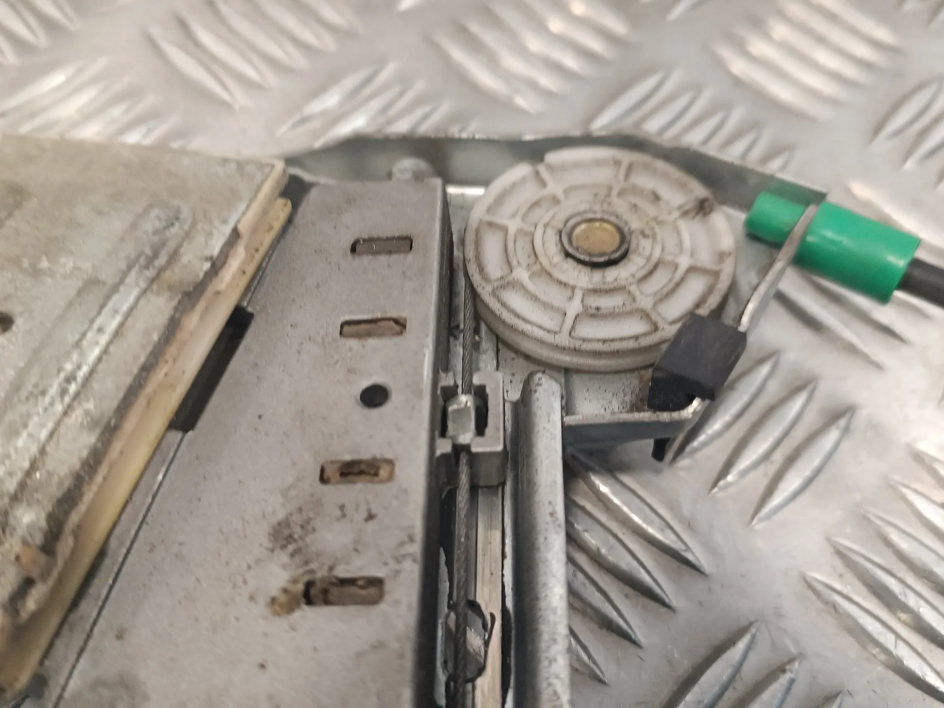 Elevalunas Delantero Derecho para Peugeot 206 Cc