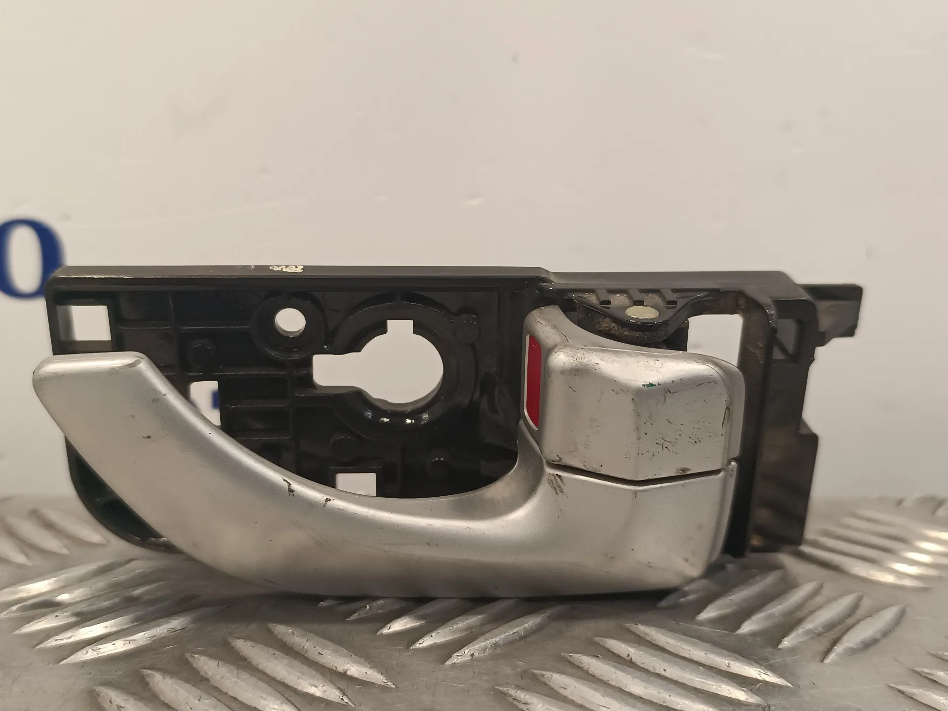 Maneta Interior Trasera Derecha para Hyundai Sonata (Nf)