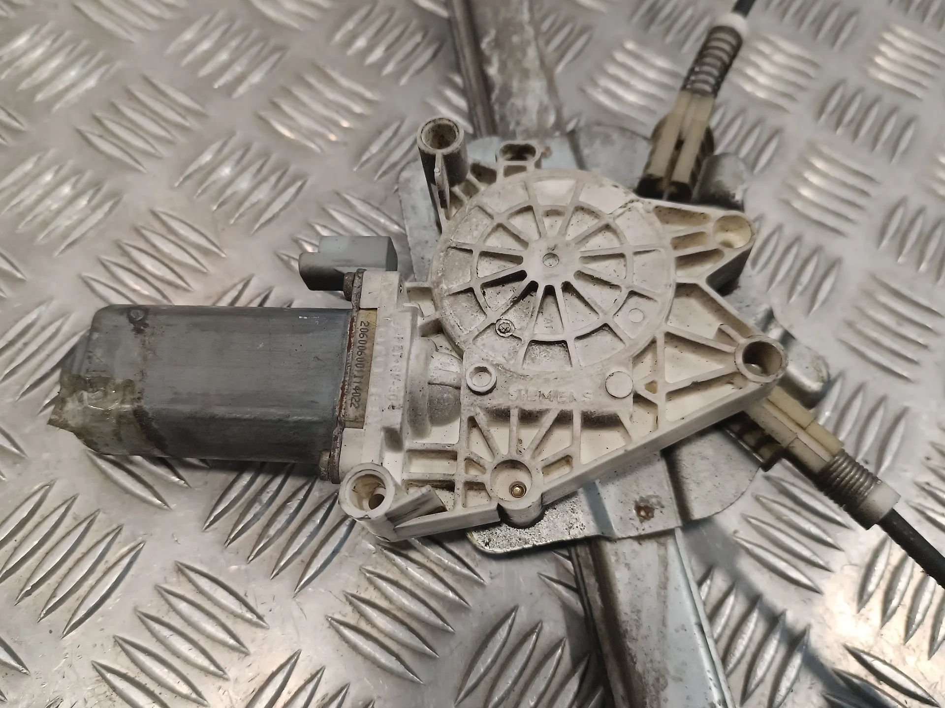 Elevalunas Delantero Izquierdo para Peugeot 206 Cc