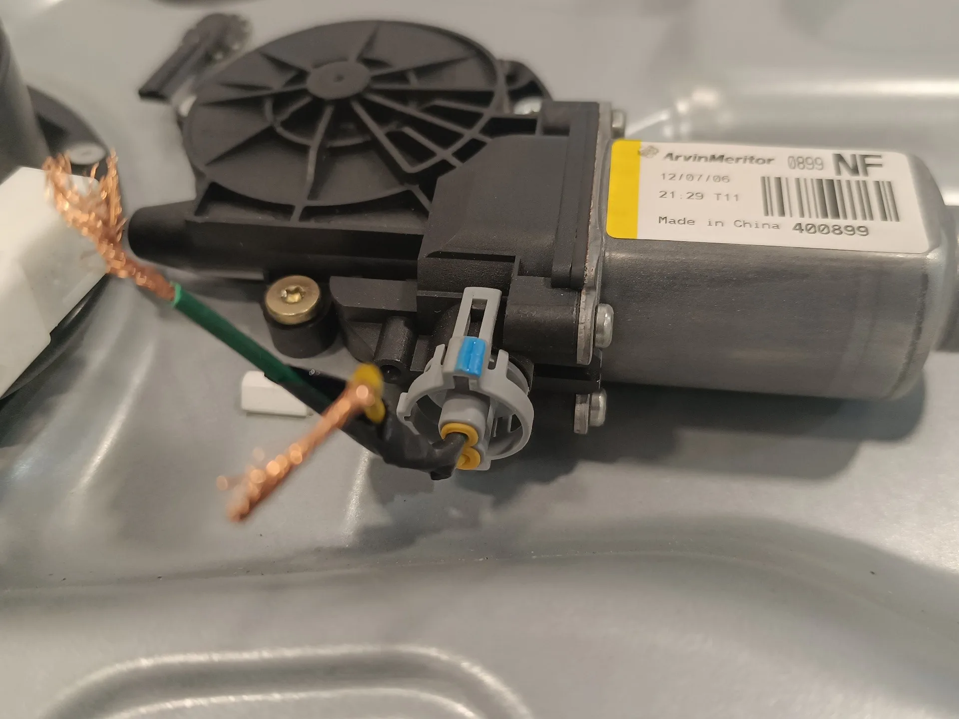 Elevalunas Trasero Izquierdo para Hyundai Sonata (Nf)