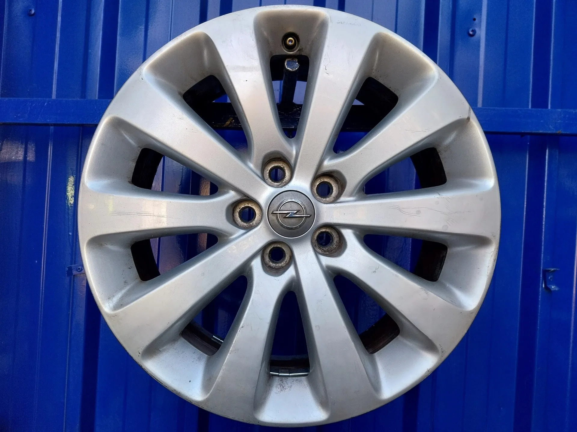 Llanta para Opel Astra J Lim.