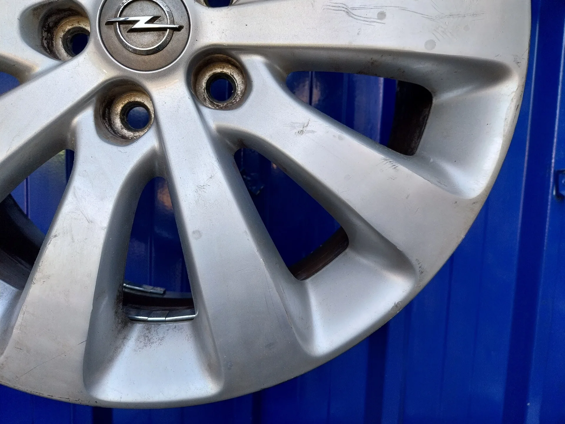 Llanta para Opel Astra J Lim.