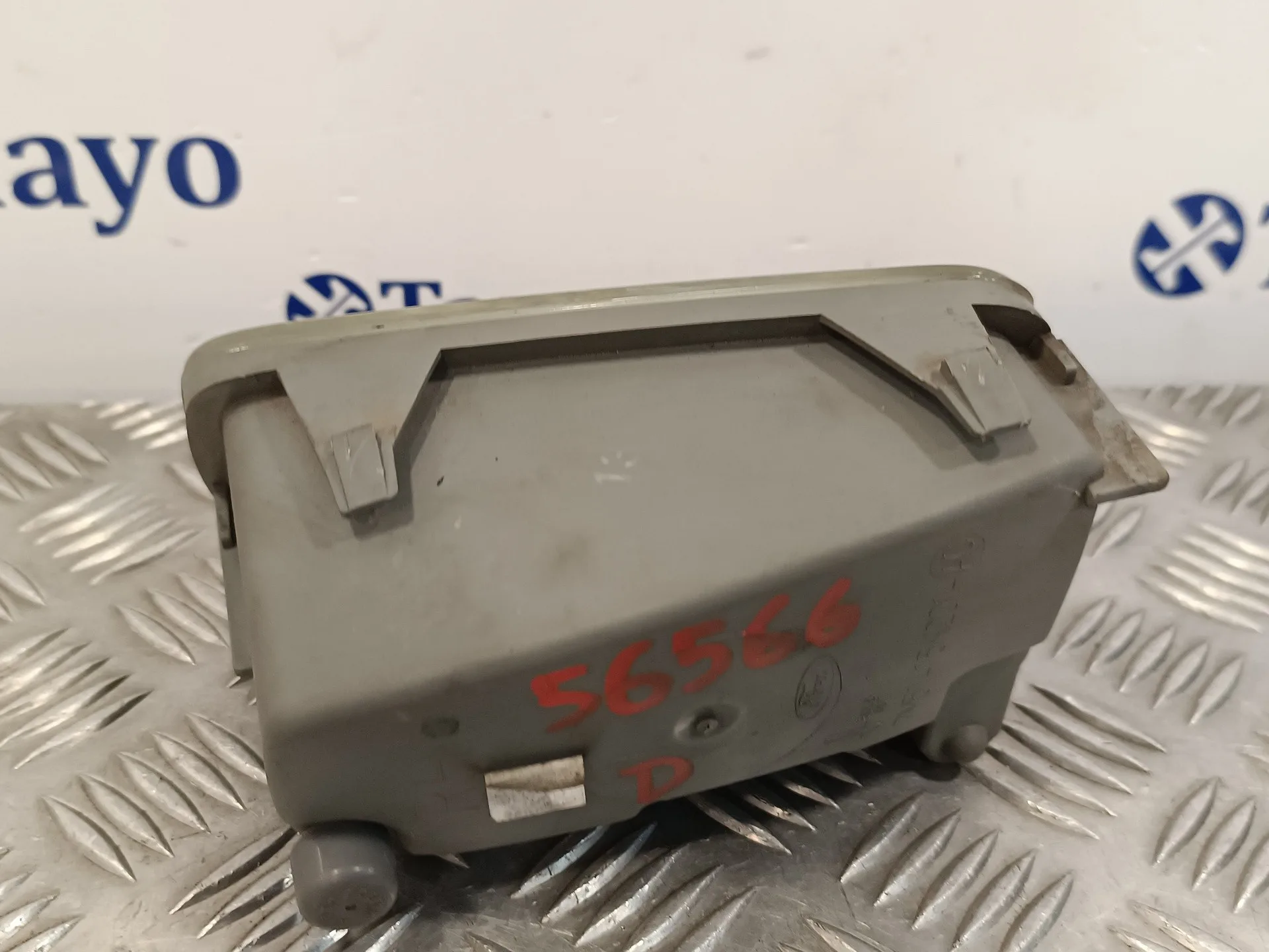 Faro Antiniebla Derecho para Ford C-Max (Cb3)