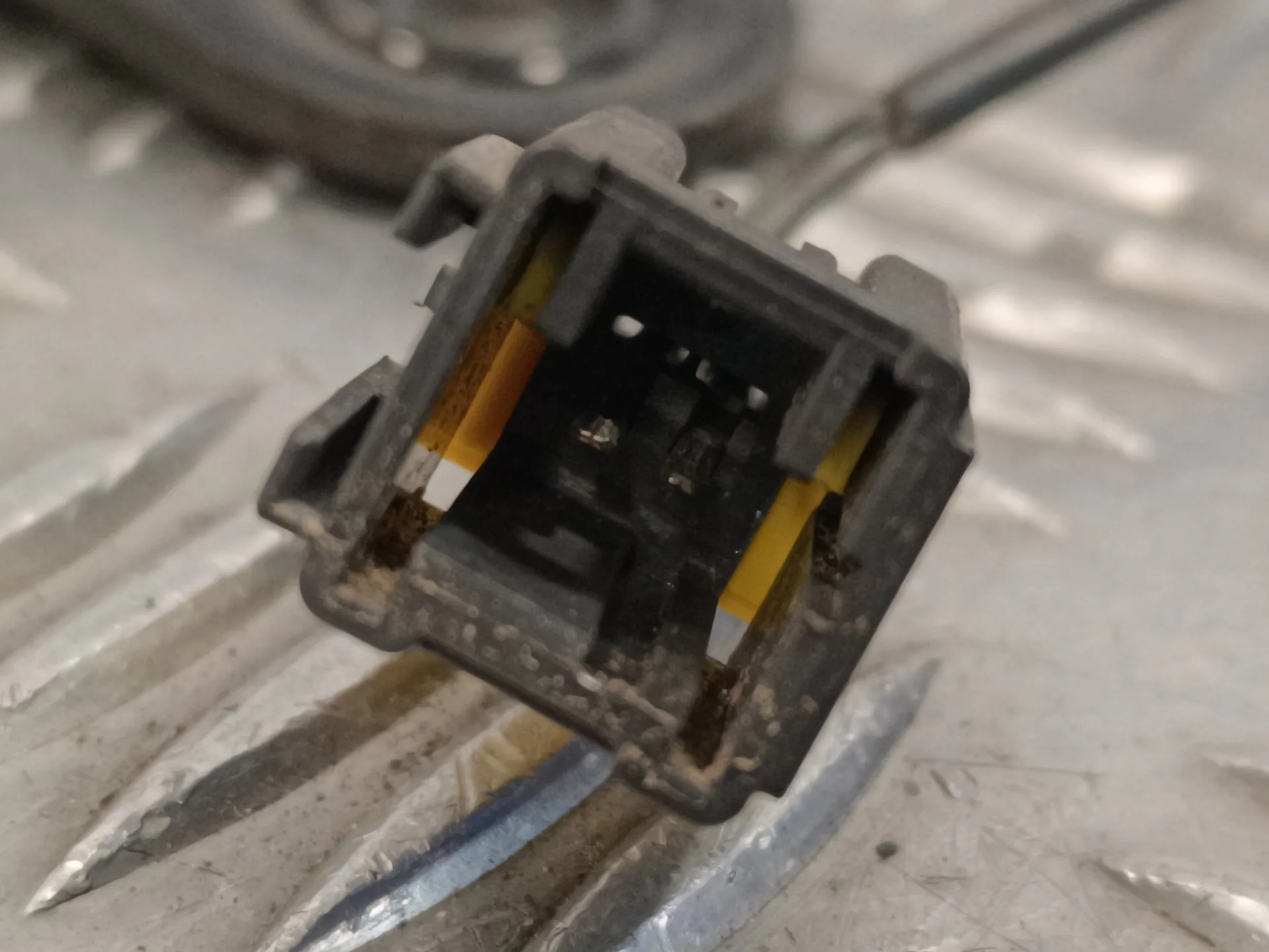 Enganche Cinturon Trasero Izquierdo para Peugeot 207 Cc