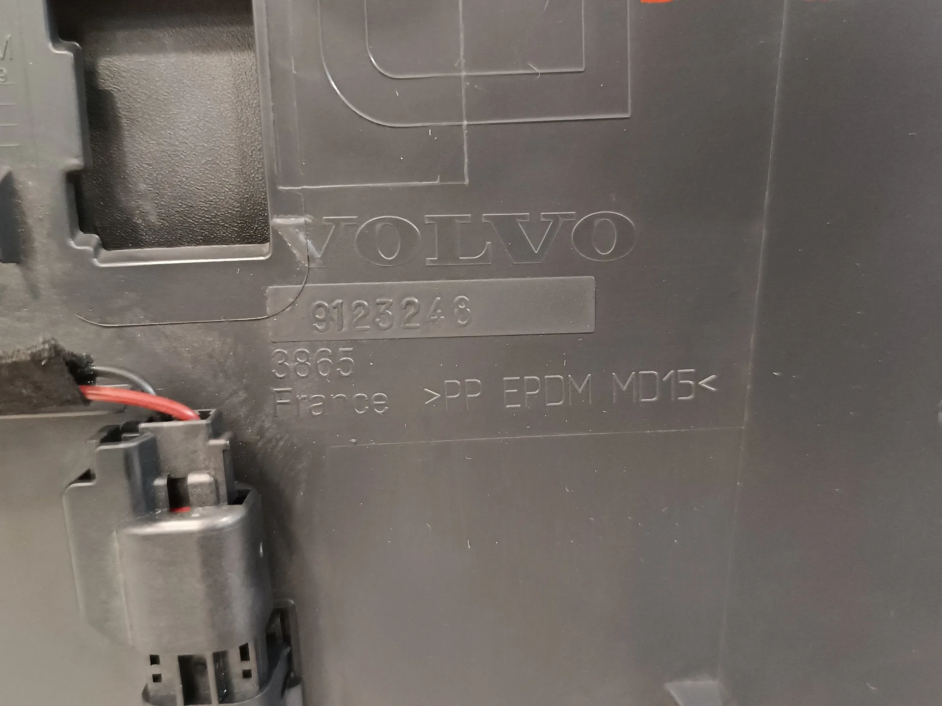 Guantera para Volvo S40 Berlina