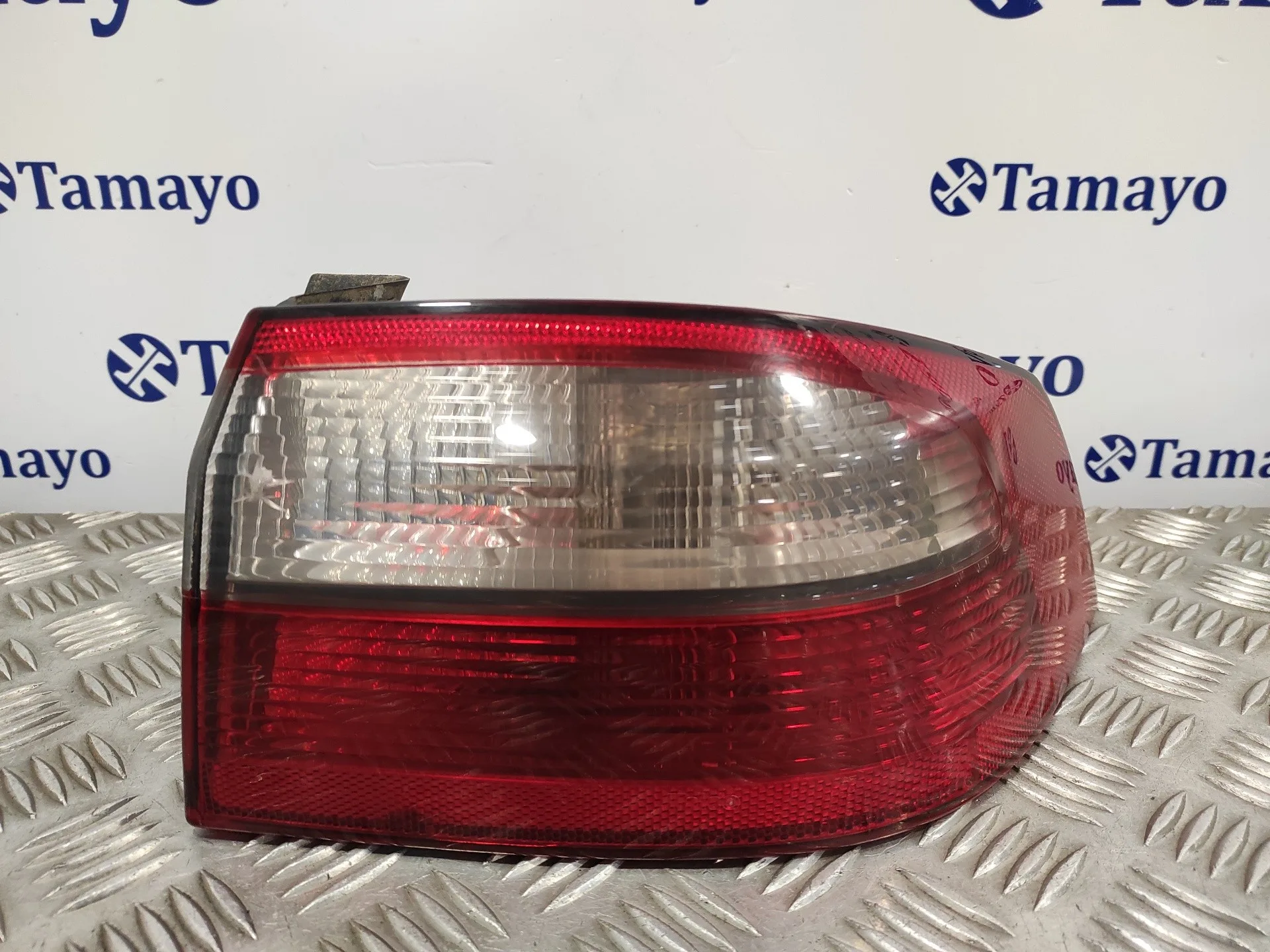 Piloto Trasero Derecho para Renault Laguna Ii (Bg0)