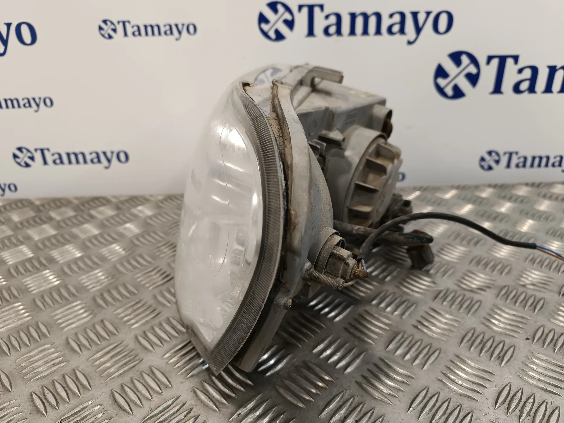 Faro Izquierdo para Tata Safari (42_Fd)