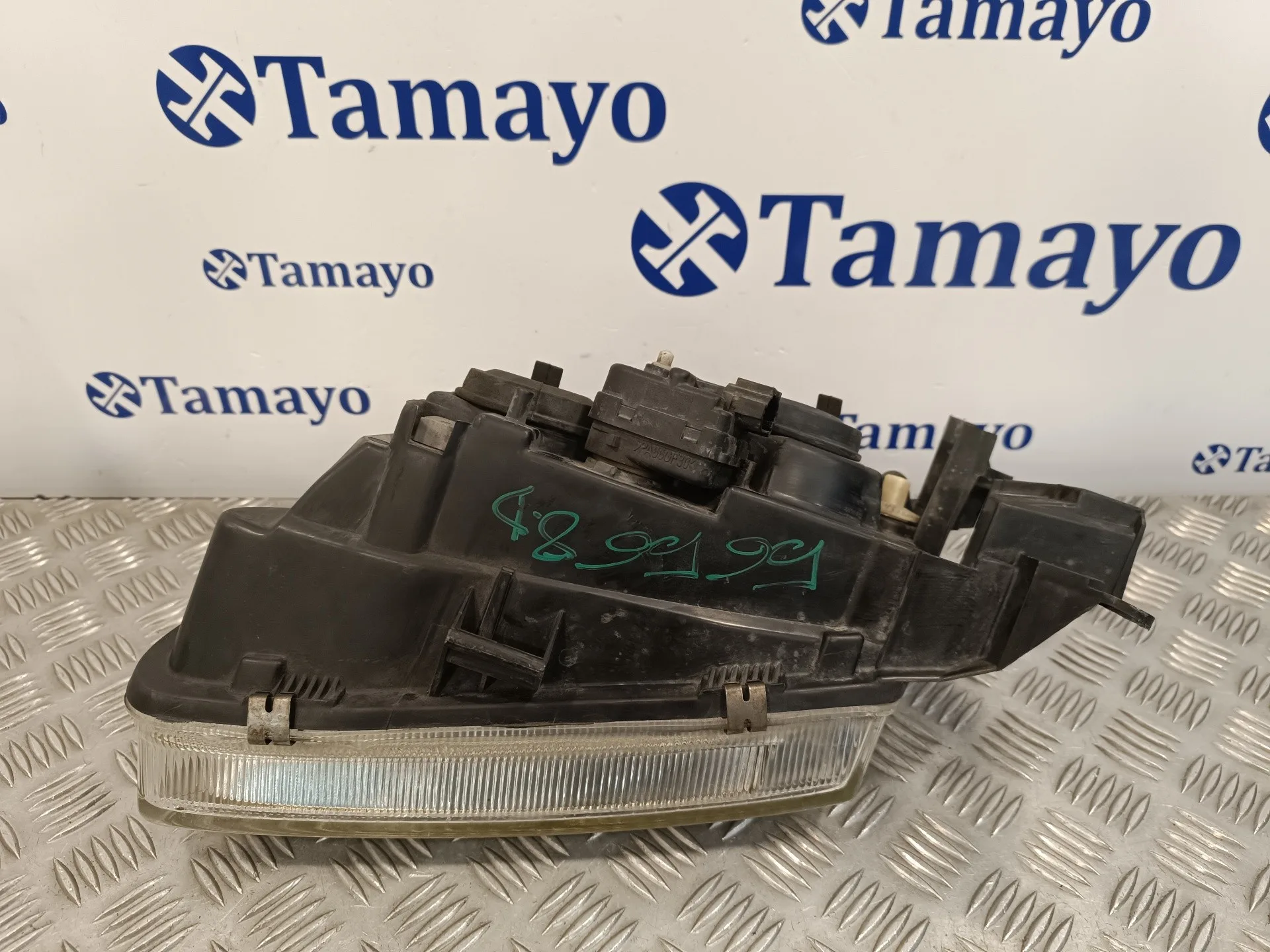 Faro Derecho para Nissan Almera (N16/E)