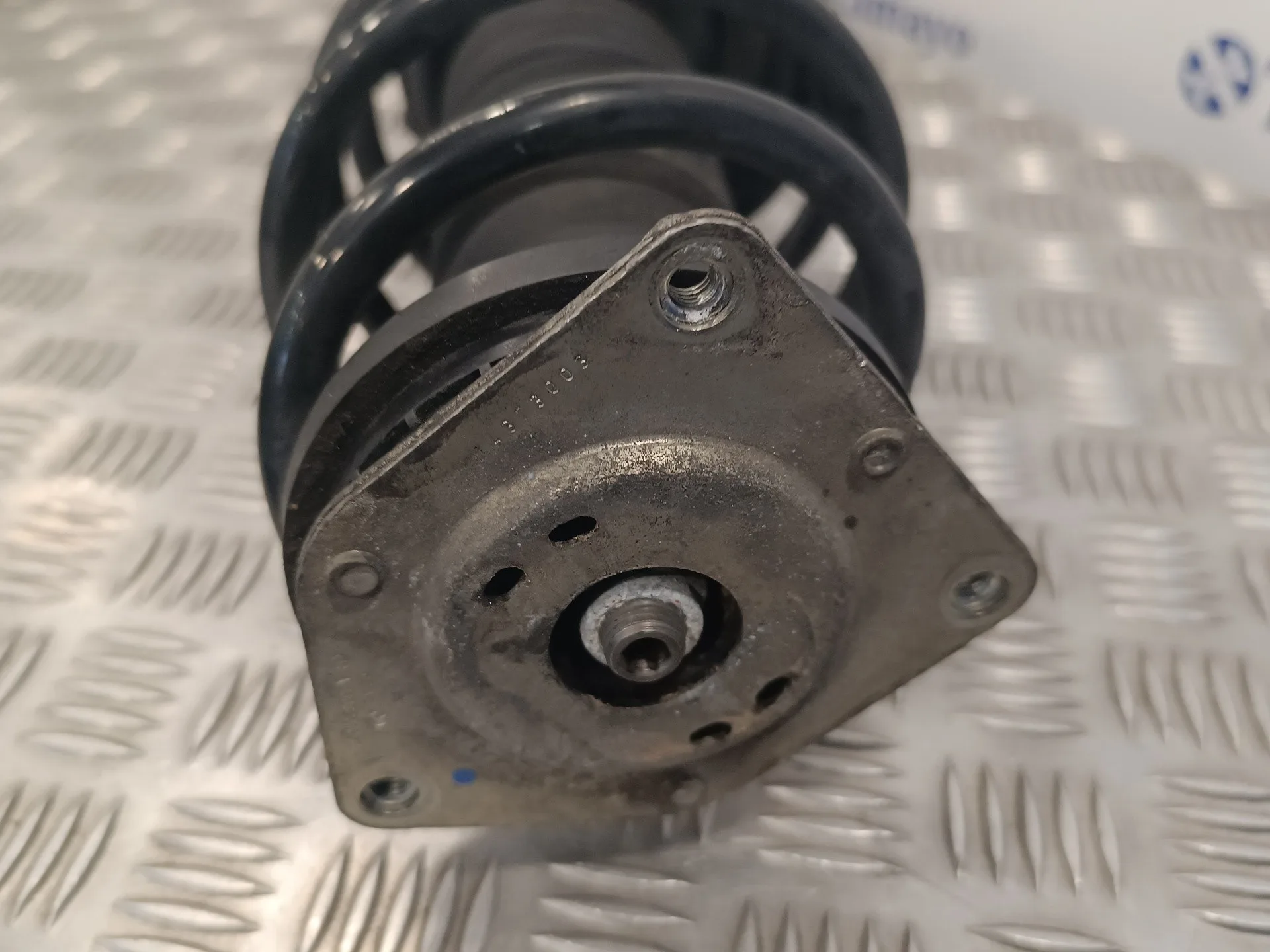Amortiguador Delantero Izquierdo para Mercedes-Benz Clase B (W245)
