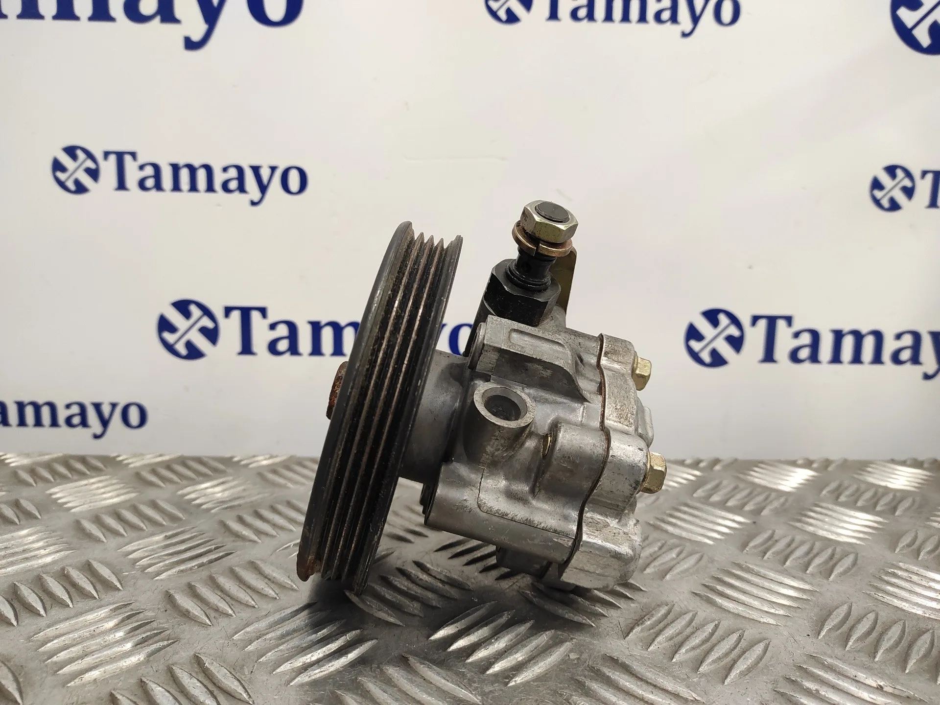 Bomba Servodireccion para Mitsubishi L 200 (K60T)