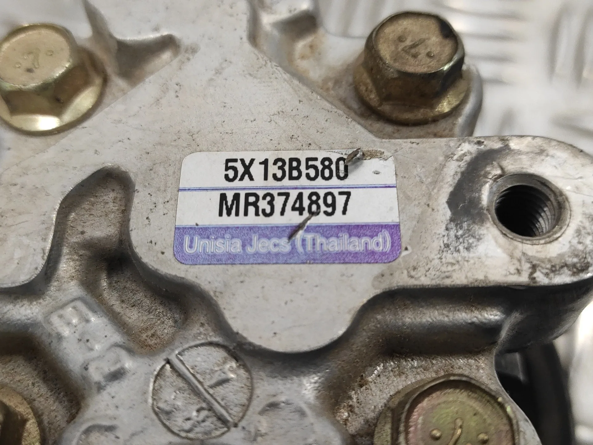 Bomba Servodireccion para Mitsubishi L 200 (K60T)