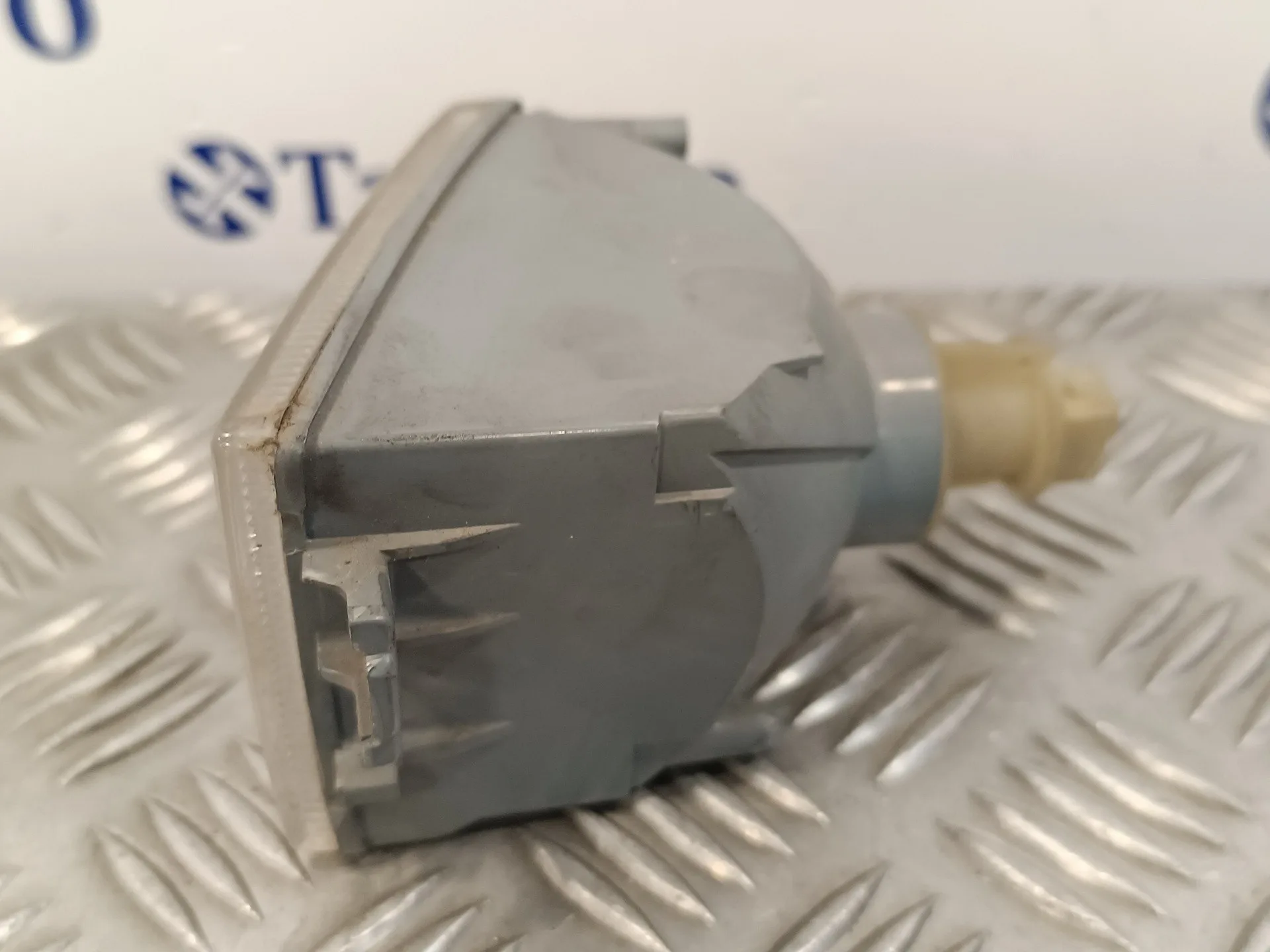 Piloto Delantero Derecho para Volkswagen Passat Berlina (3A2)