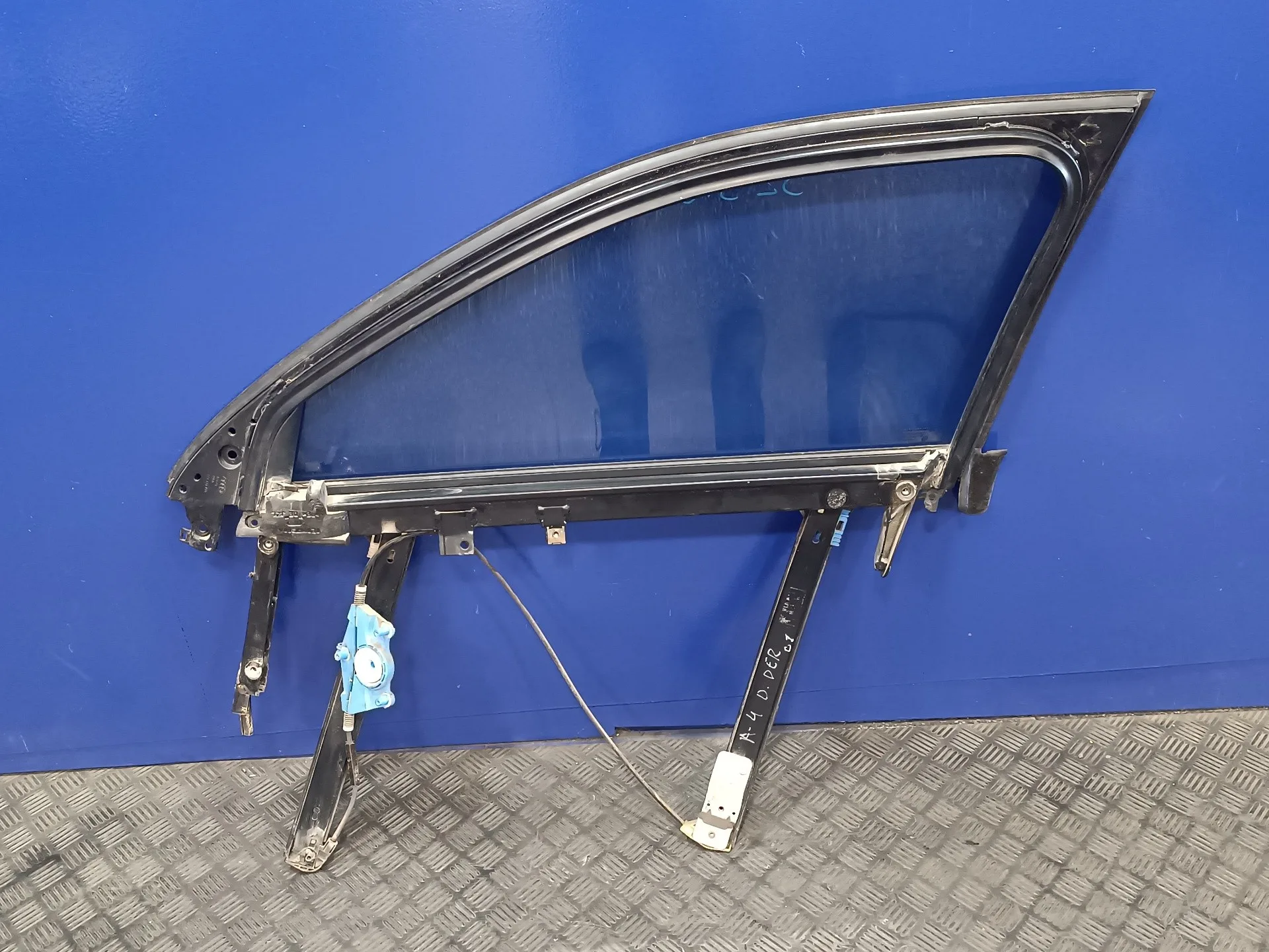 Elevalunas Delantero Derecho para Audi A4 Berlina (8E)