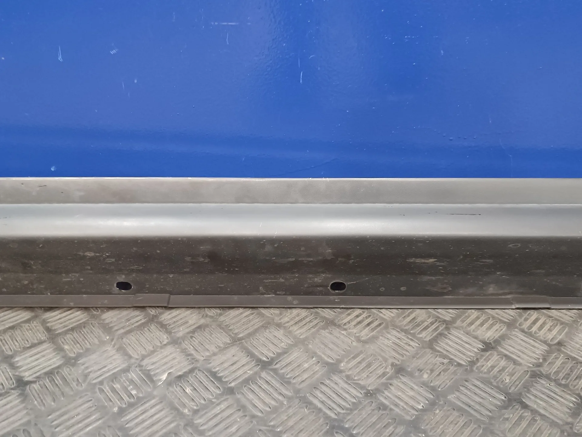 Faldon Lateral para Opel Antara