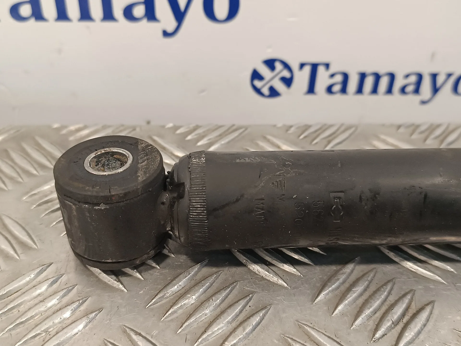 Amortiguador Trasero Izquierdo para Nissan Nt400 Cabstar (01/20214->)