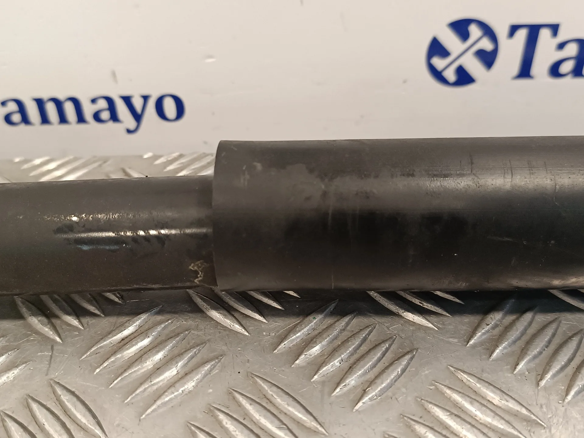 Amortiguador Trasero Izquierdo para Nissan Nt400 Cabstar (01/20214->)