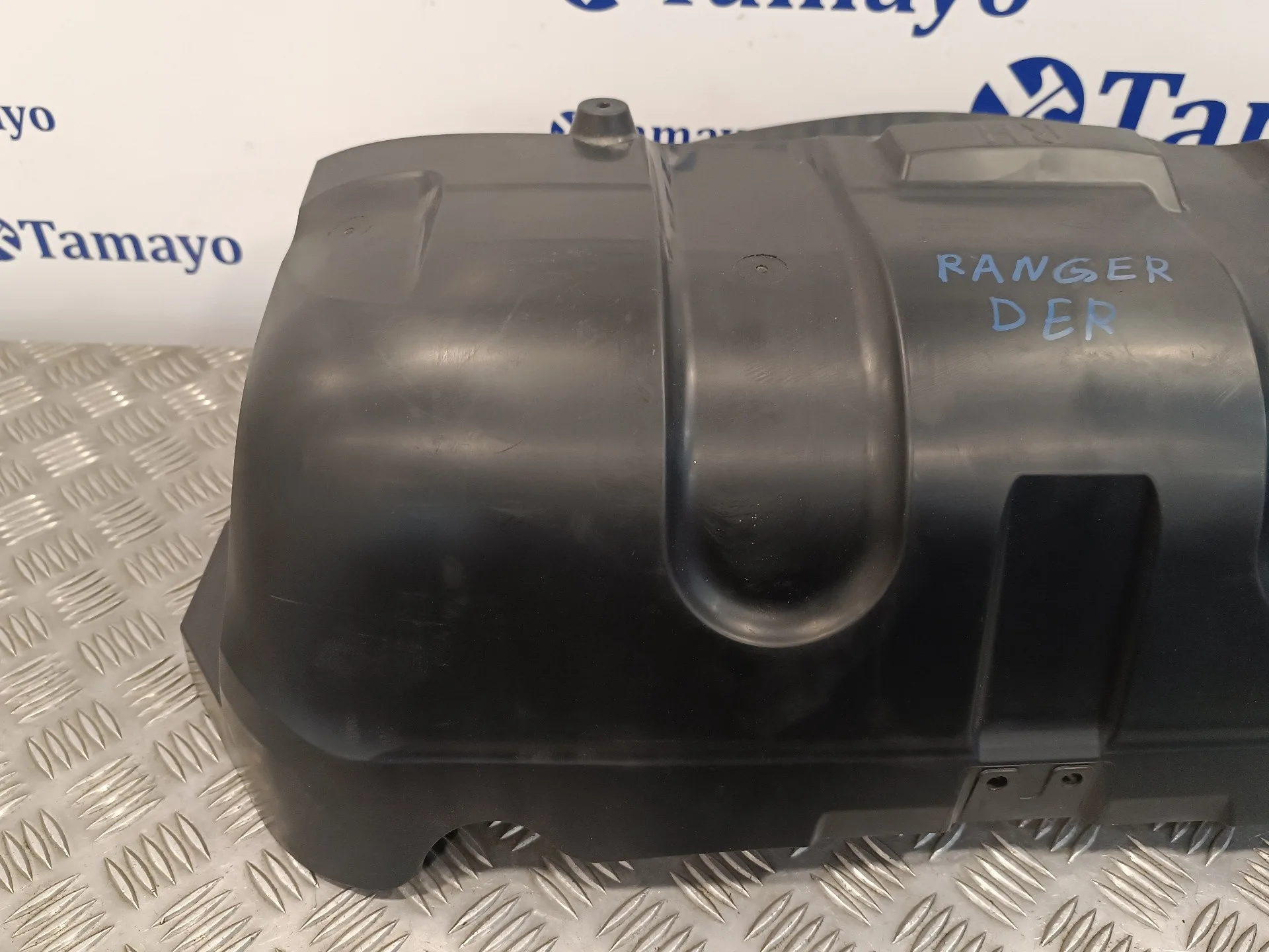 Plastico Paso Rueda Trasero Derecho para Ford Ranger (Tke)