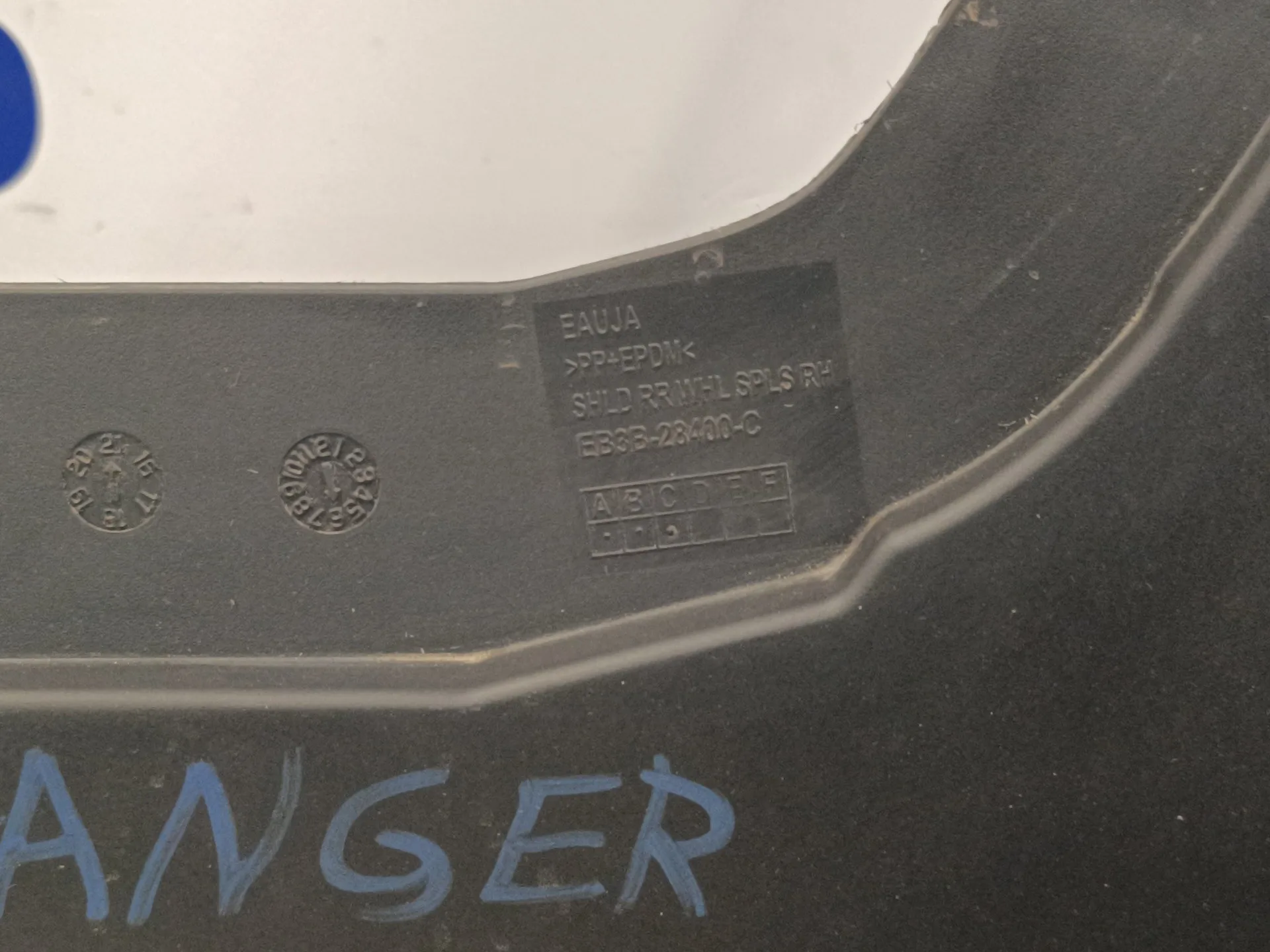 Guardabarros Trasero para Ford Ranger (Tke)