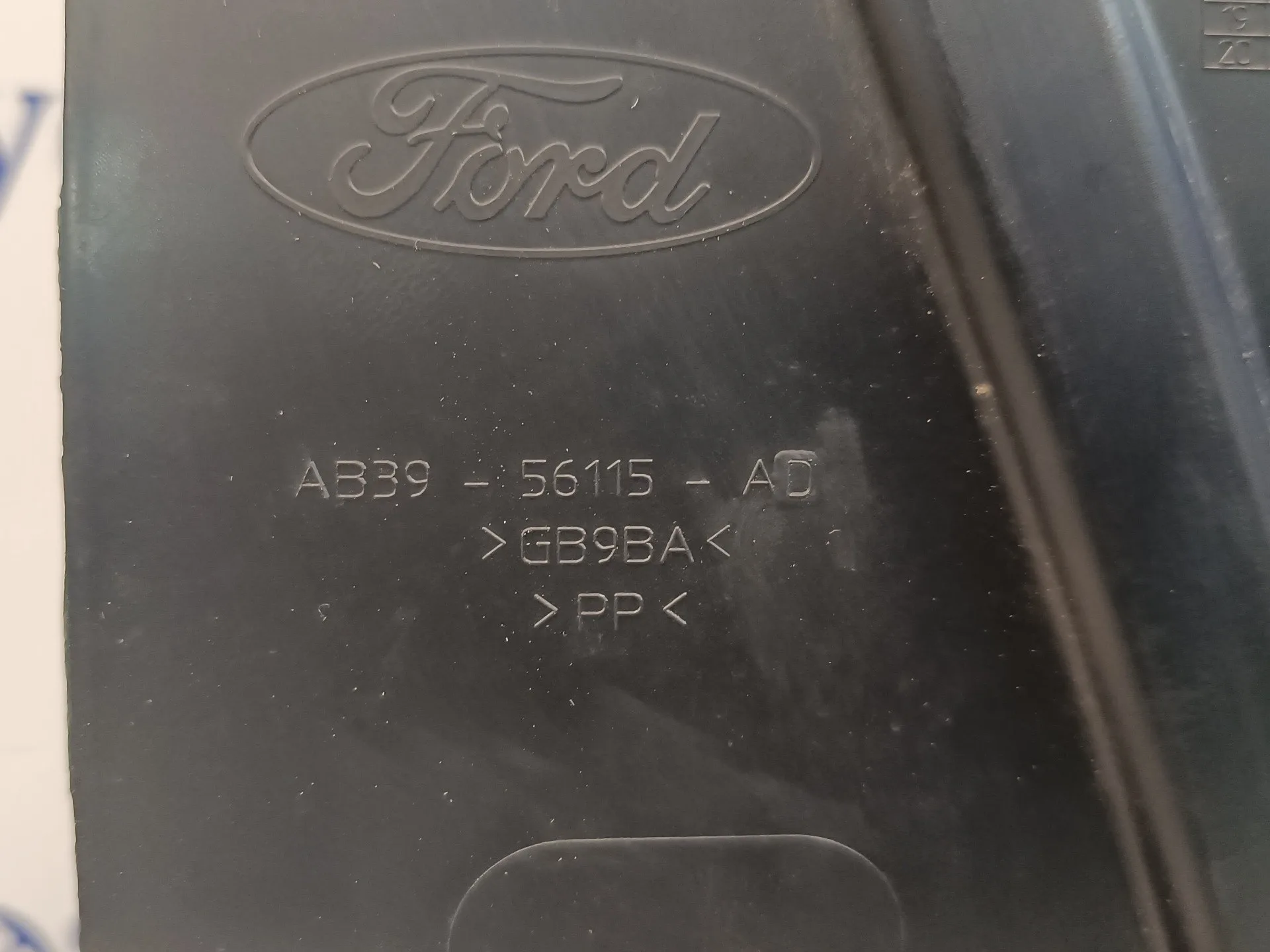 Plastico Paso Rueda Trasero Izquierdo para Ford Ranger (Tke)