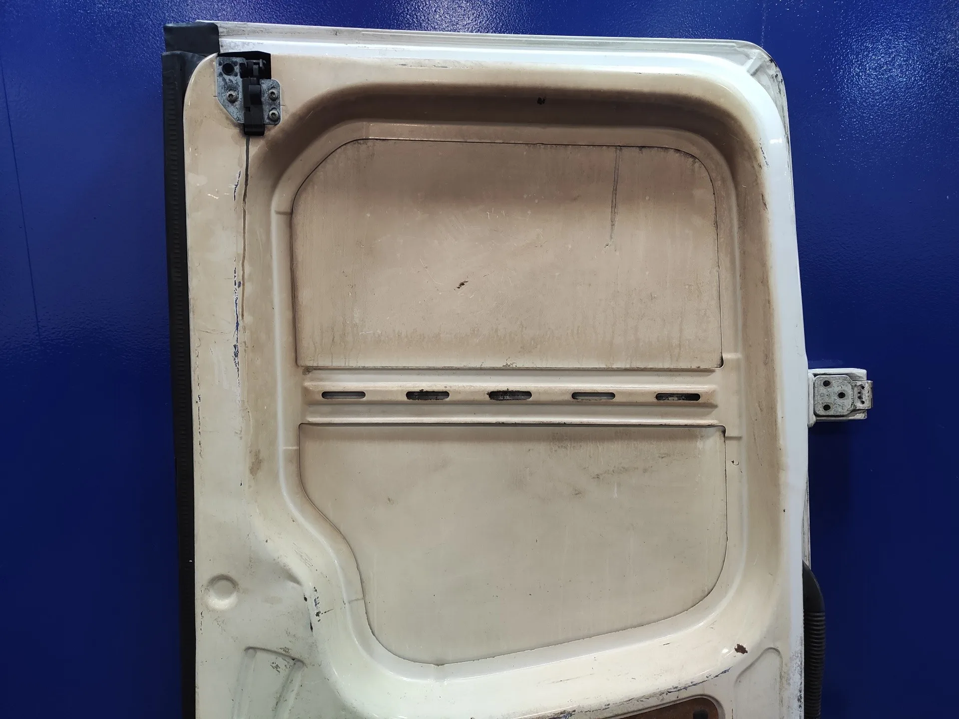 Puerta Trasera Izquierda para Mercedes-Benz Sprinterii Caja Cerrada (Desde 01.06)
