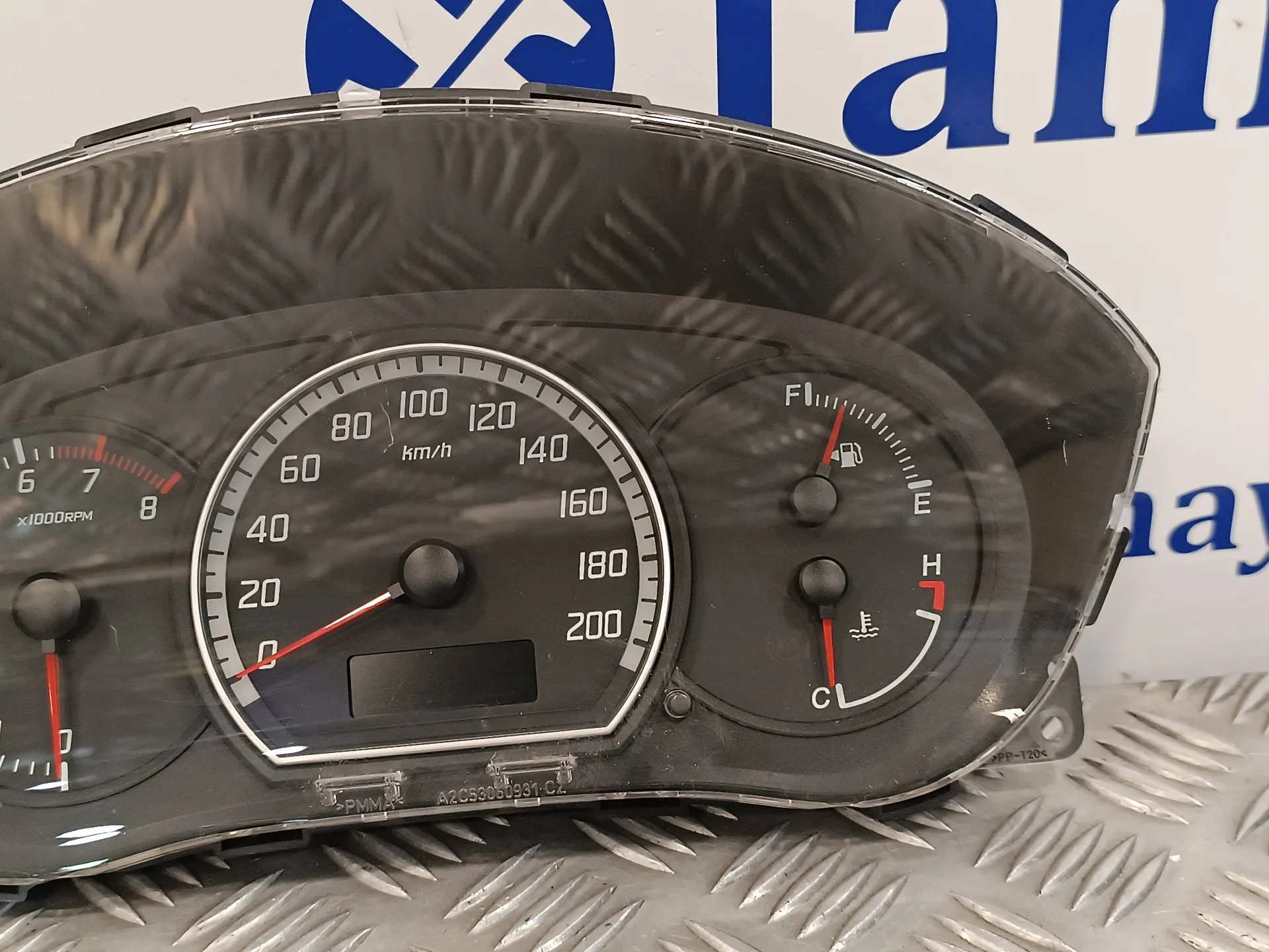 Cuadro Instrumentos para Suzuki Swift Berlina (Mz)