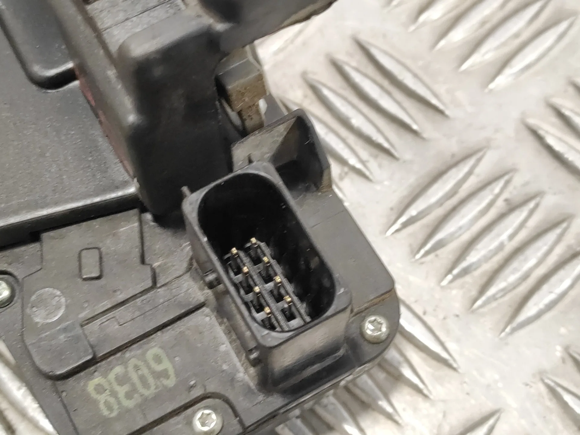 Cerradura Puerta Delantera Izquierda para Opel Antara